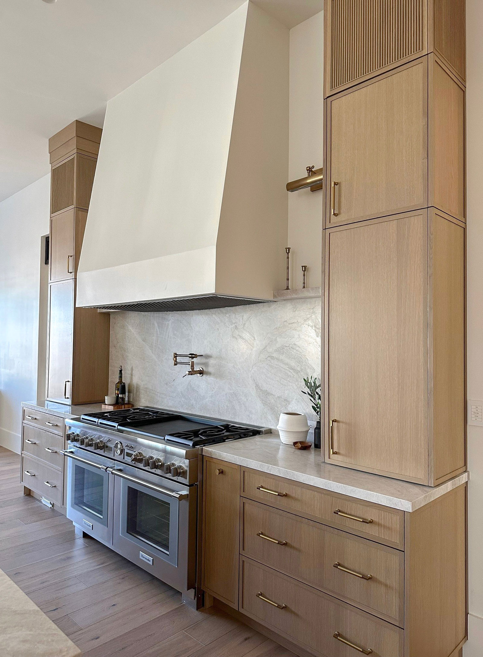 Aged Cedar Rift Cut Oak Kitchen