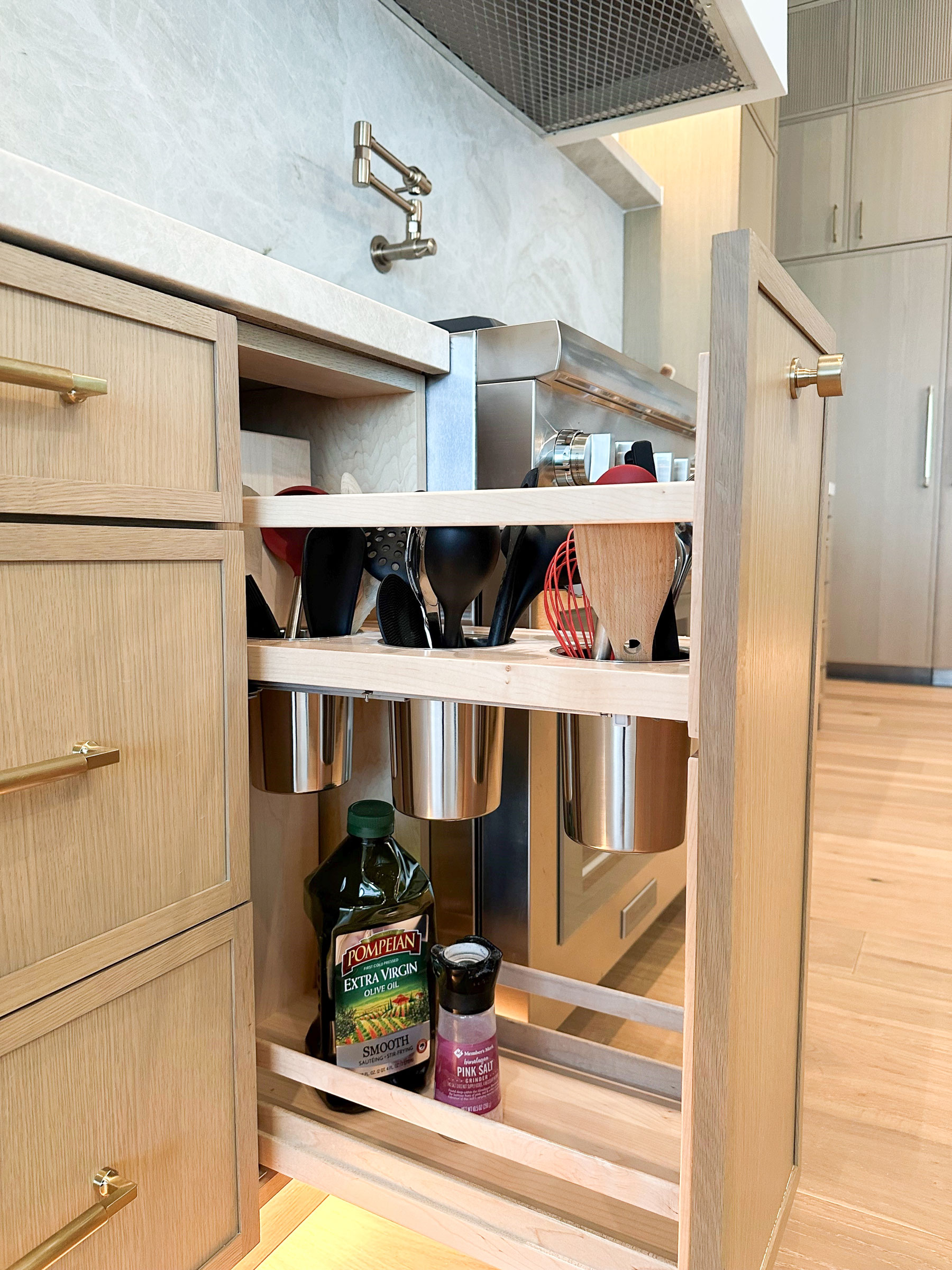 Aged Cedar Rift Cut Oak Kitchen