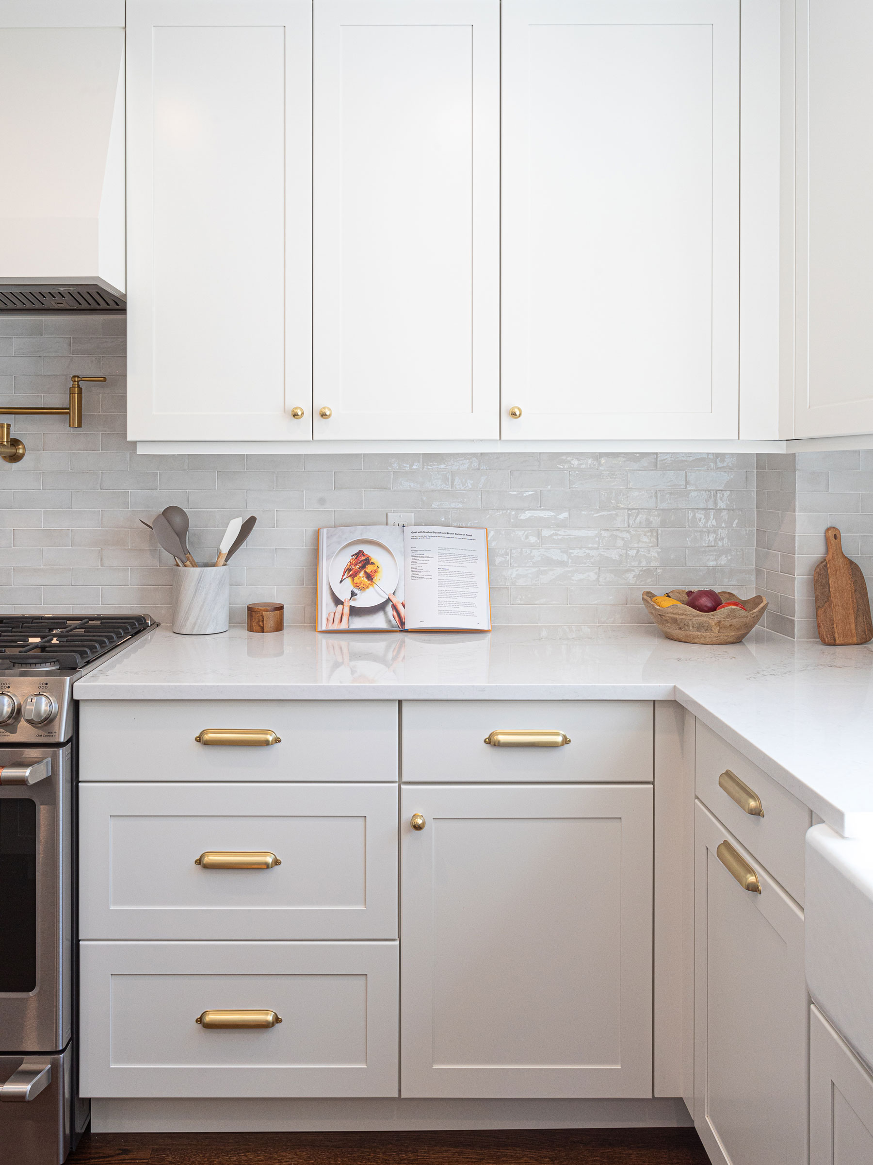 Alabaster Perfect Beige Transitional Kitchen