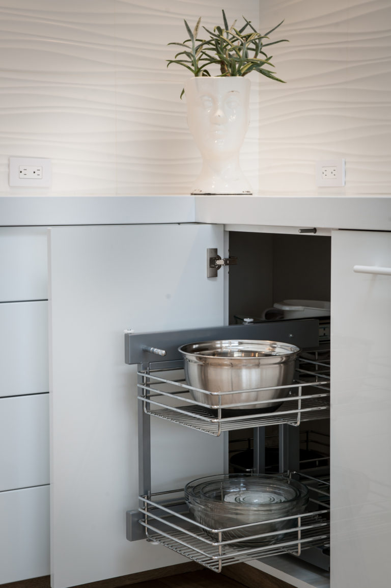 All White Gloss Kitchen Cabinets