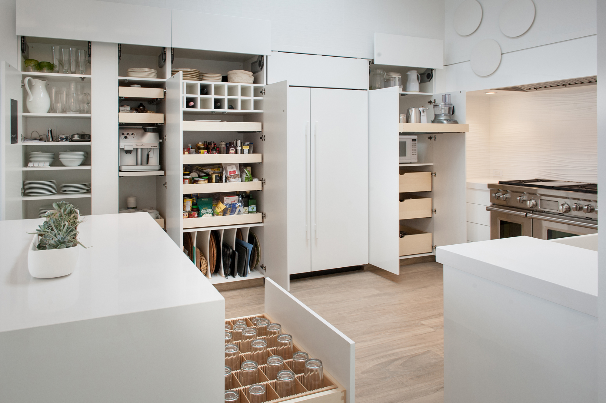 All White Gloss Kitchen Cabinets