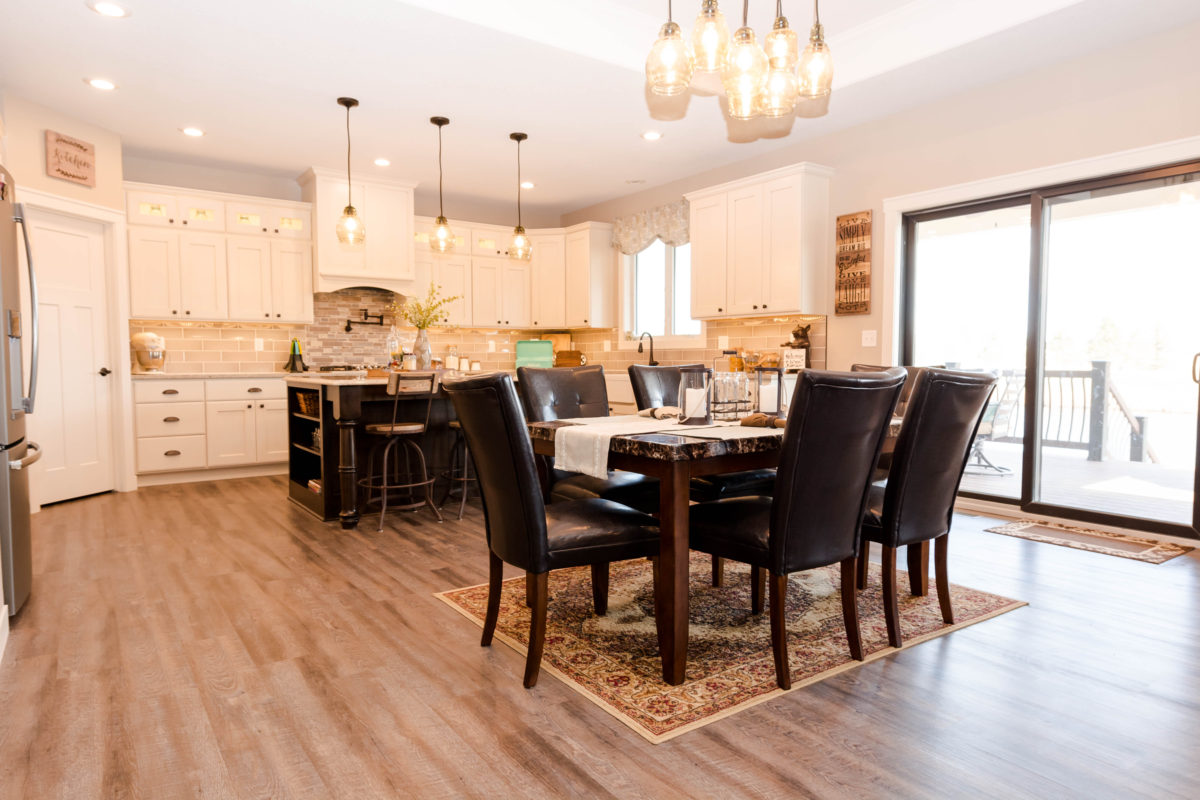 Antique Ivory Finished Kitchen with a Contrasting Island