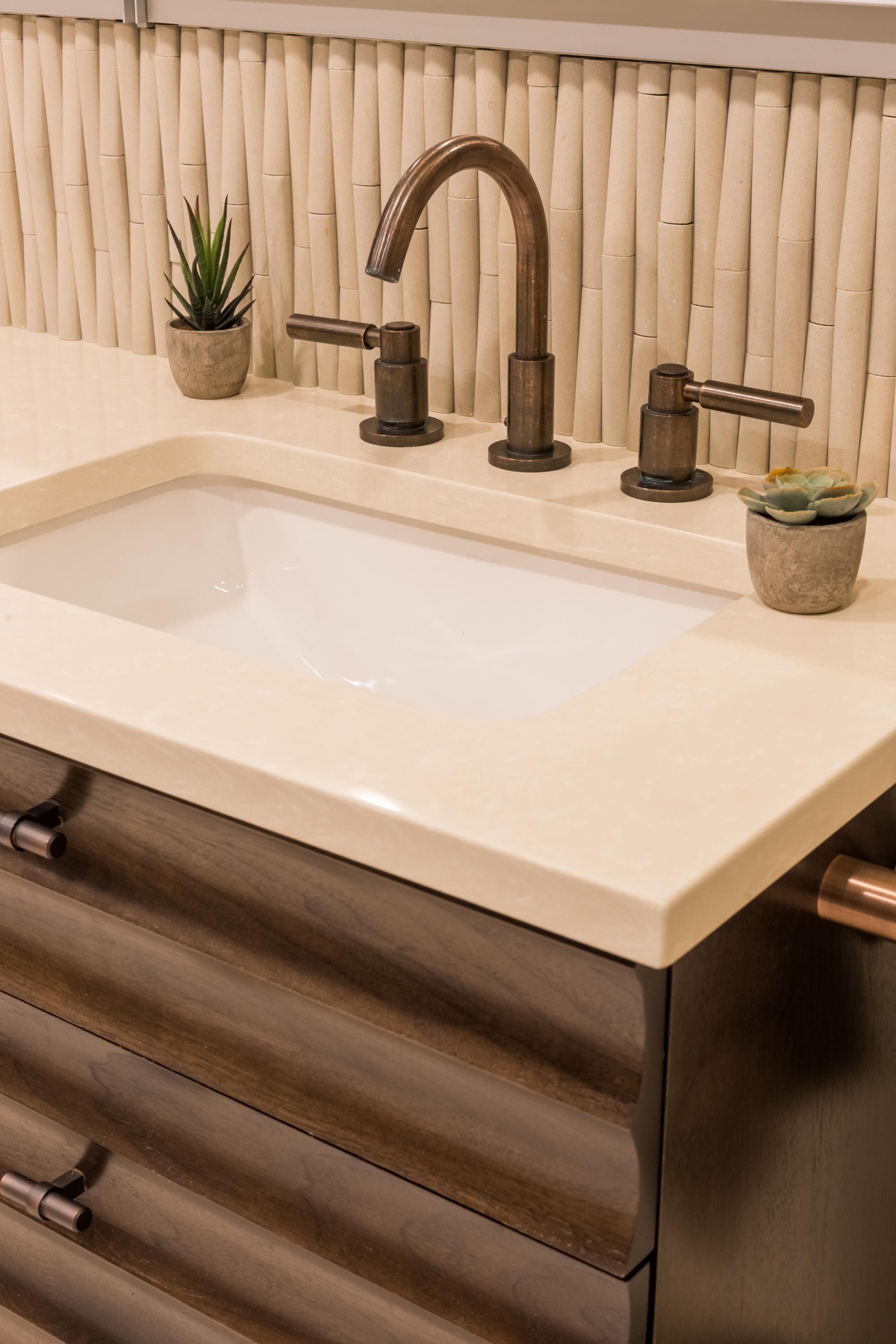 IZZA Cabinet_Bathroom_CustomDoor_Springfield_5