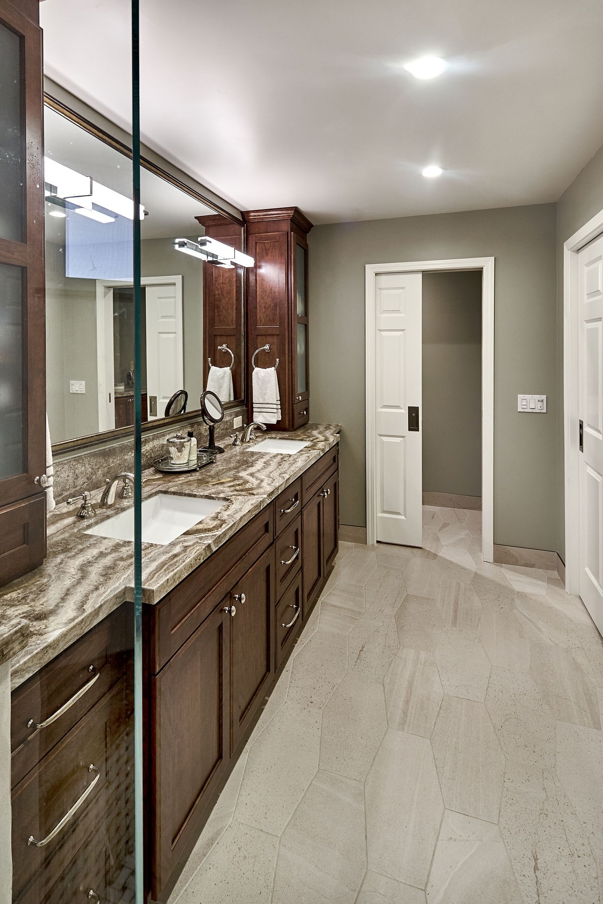 IZZA Cabinet_Bathroom_Midland_Java_3