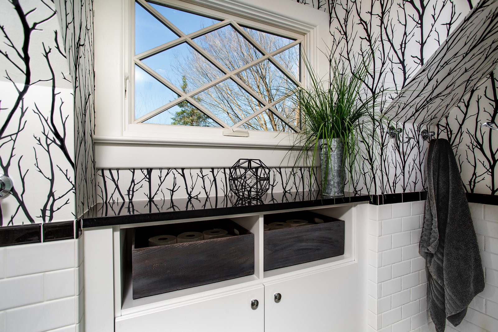IZZA Cabinet_Bathroom_Terrace_SimplyWhite_3