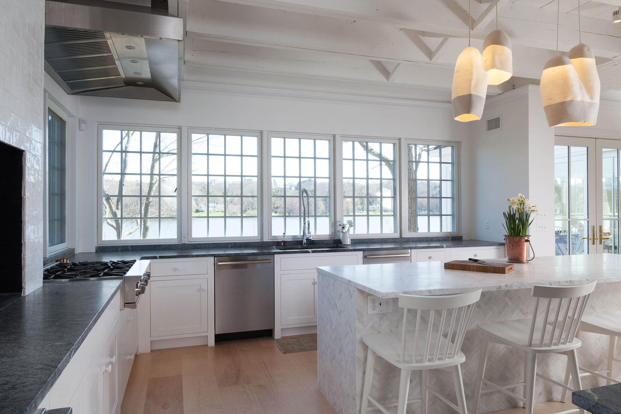 Black and White Shaker Farmhouse Kitchen