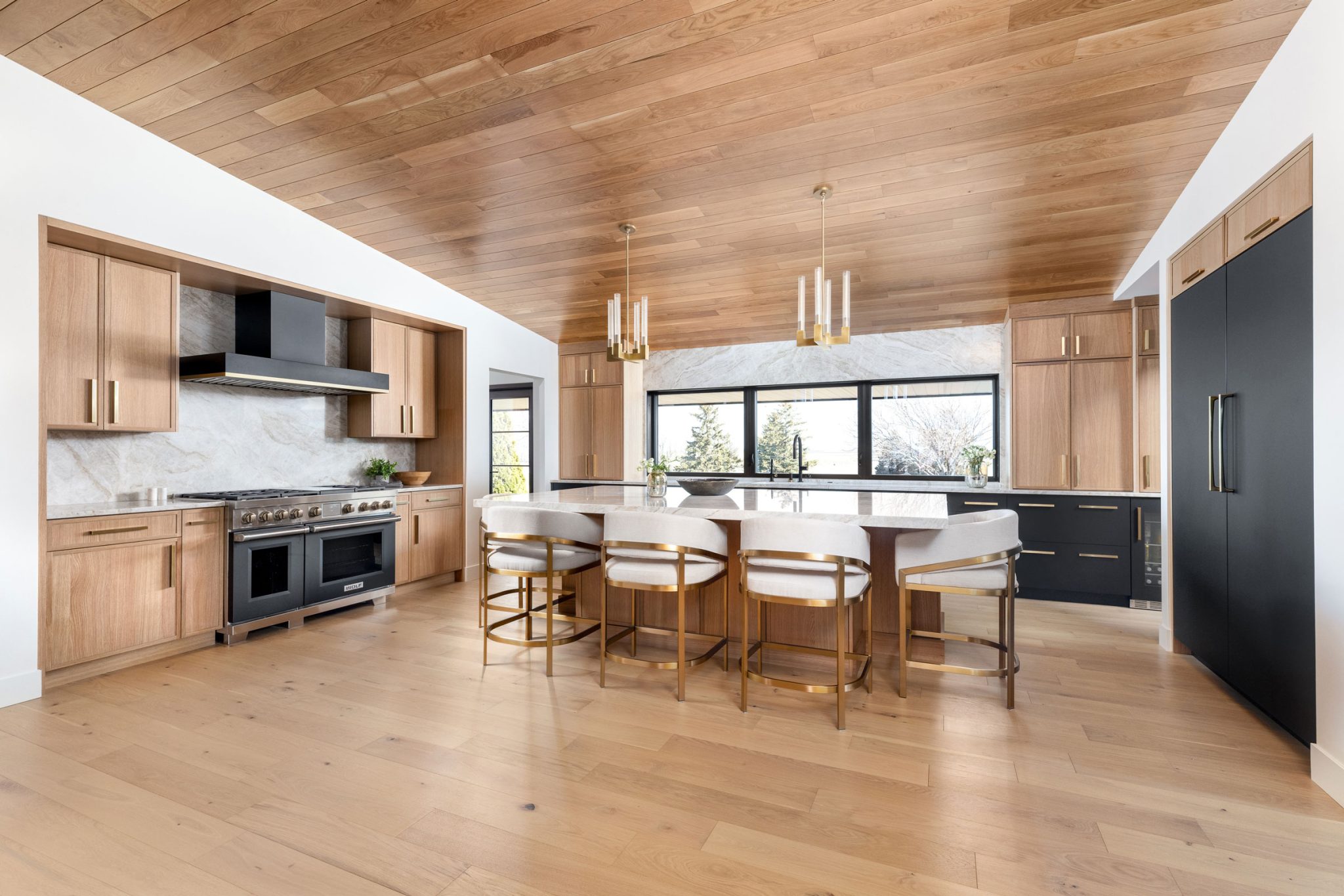 Black Rift Cut White Oak Kitchen