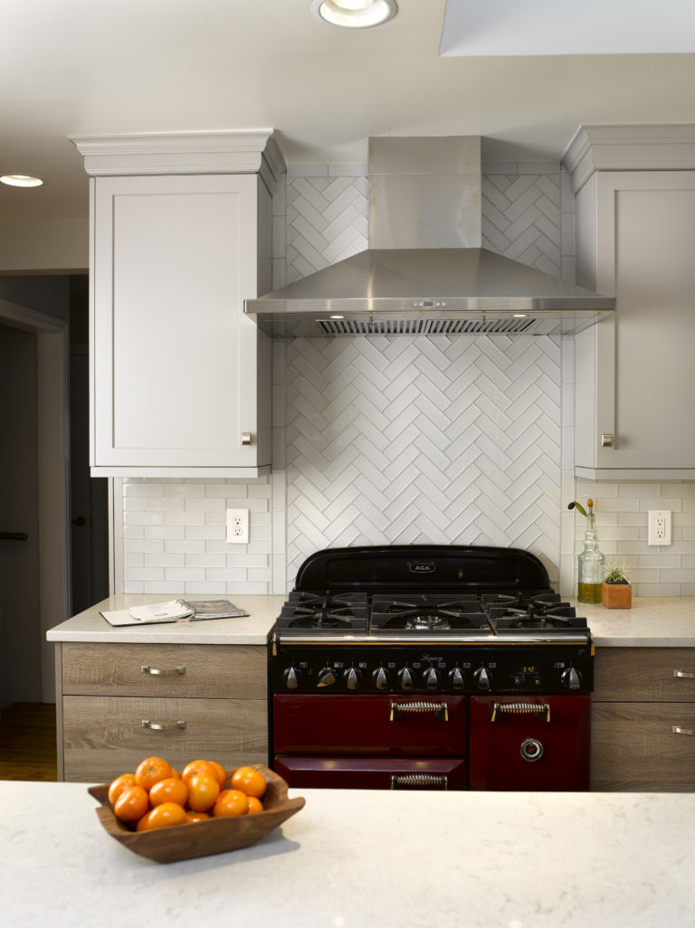 Canella Rustik and Simpy White Kitchen Cabinets