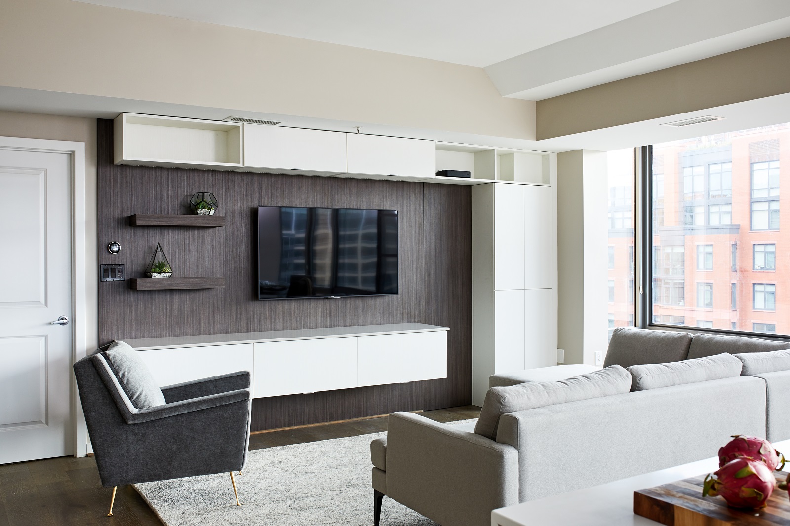 IZZA Cabinet_Other_Livingroom_Spokane_PearleWhite_1