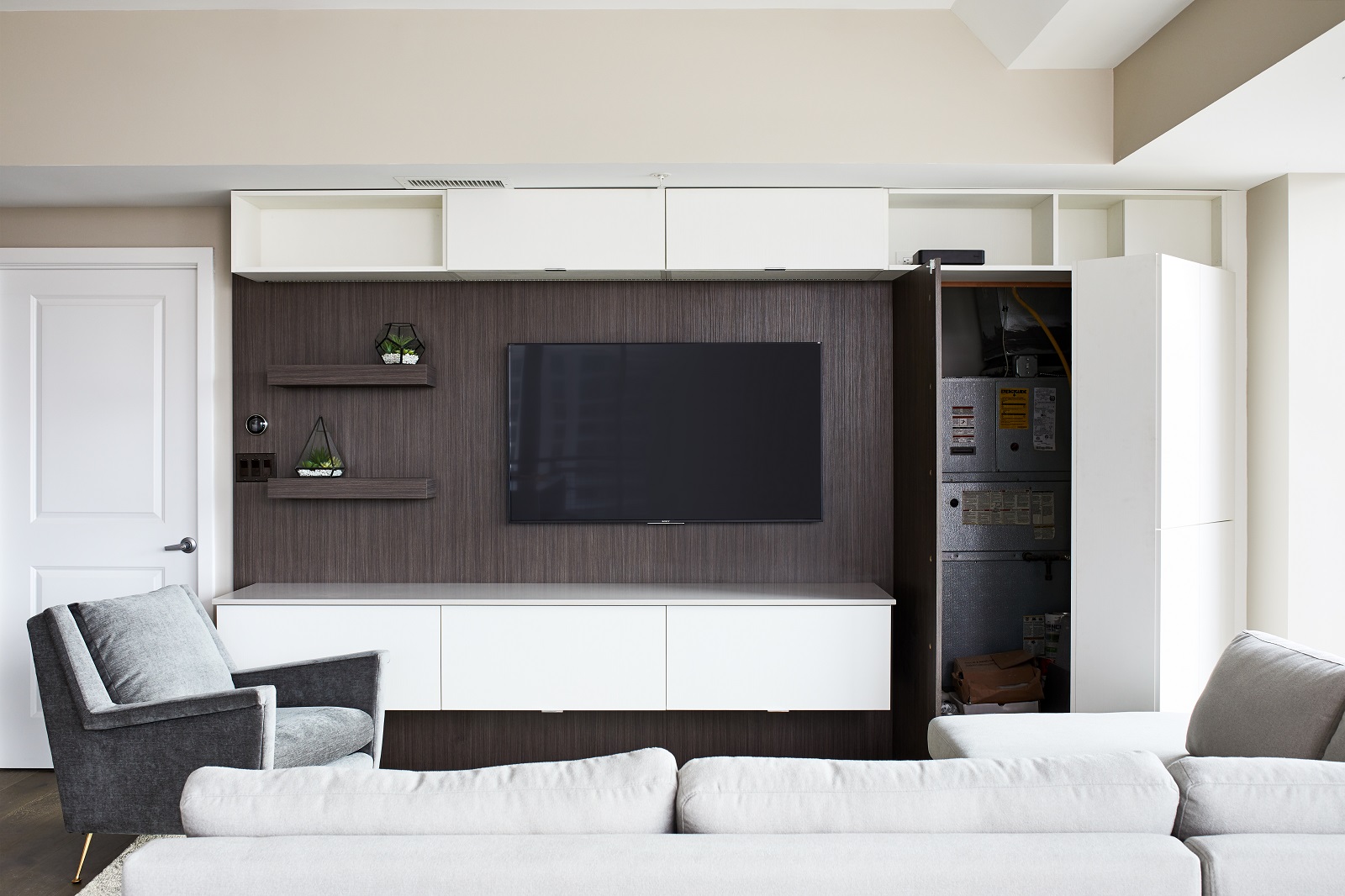 IZZA Cabinet_Other_Livingroom_Spokane_PearleWhite_3
