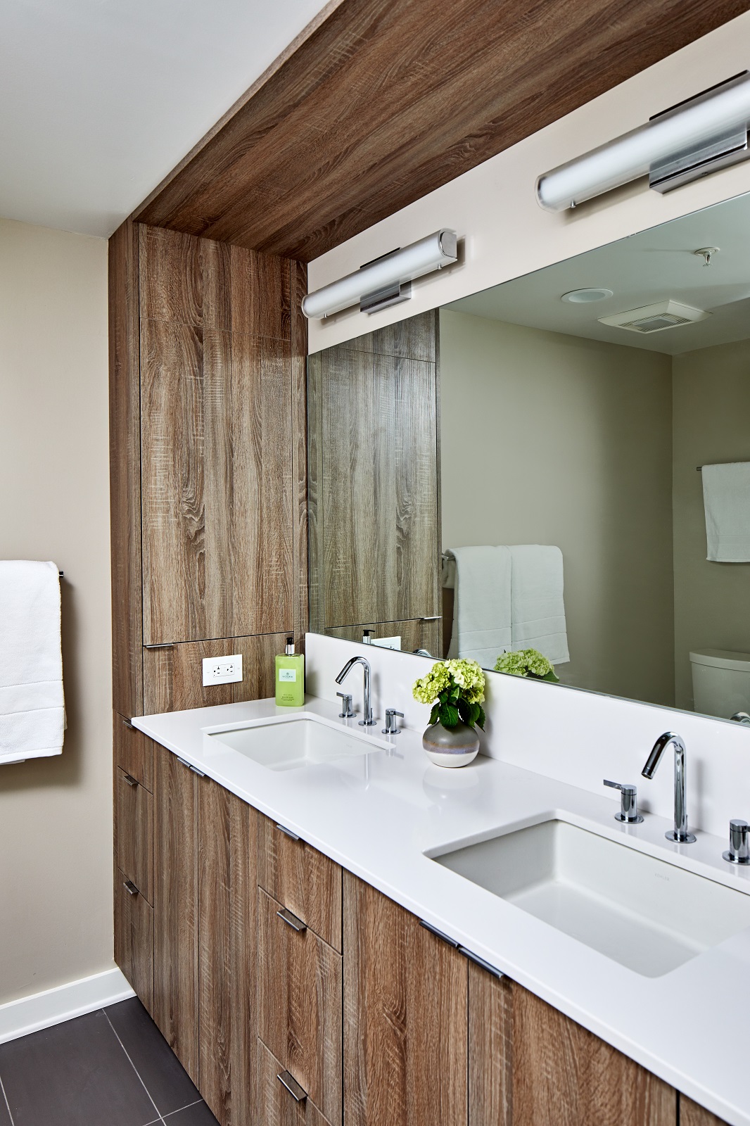 IZZA Cabinet_Bathroom_Spokane_CannellaRustik_2