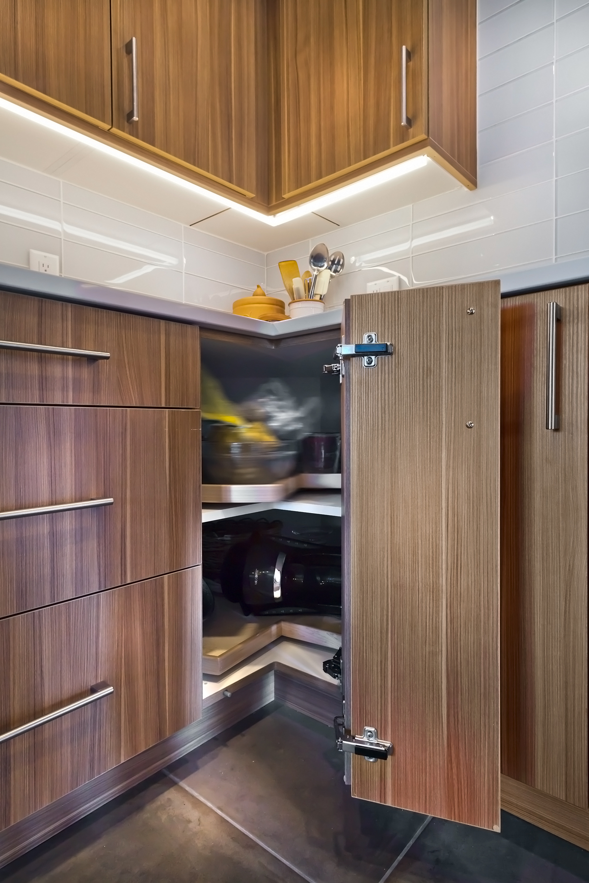 Contemporary Vertical Grain Kitchen Cabinets
