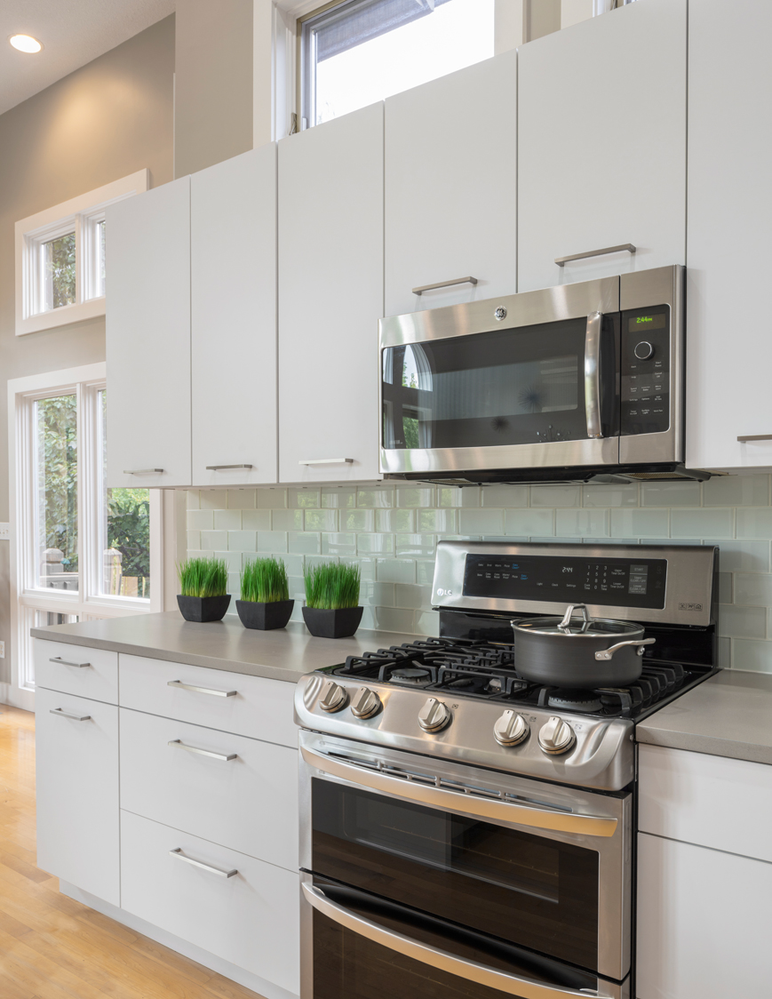 IZZA Cabinet_Kitchen_Medina_DesignerWhite_Matte_4