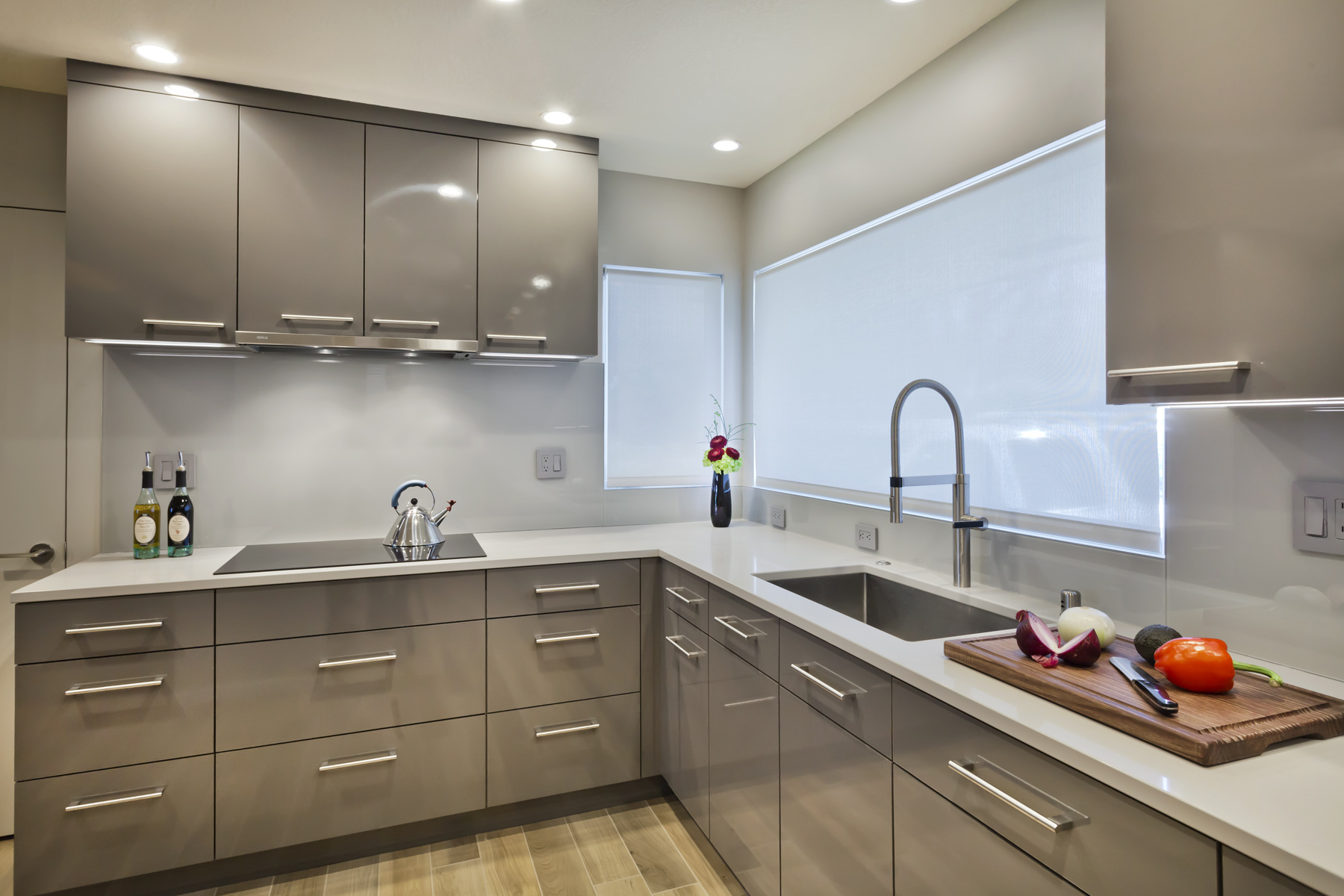 Gloss Grey Contemporary Kitchen