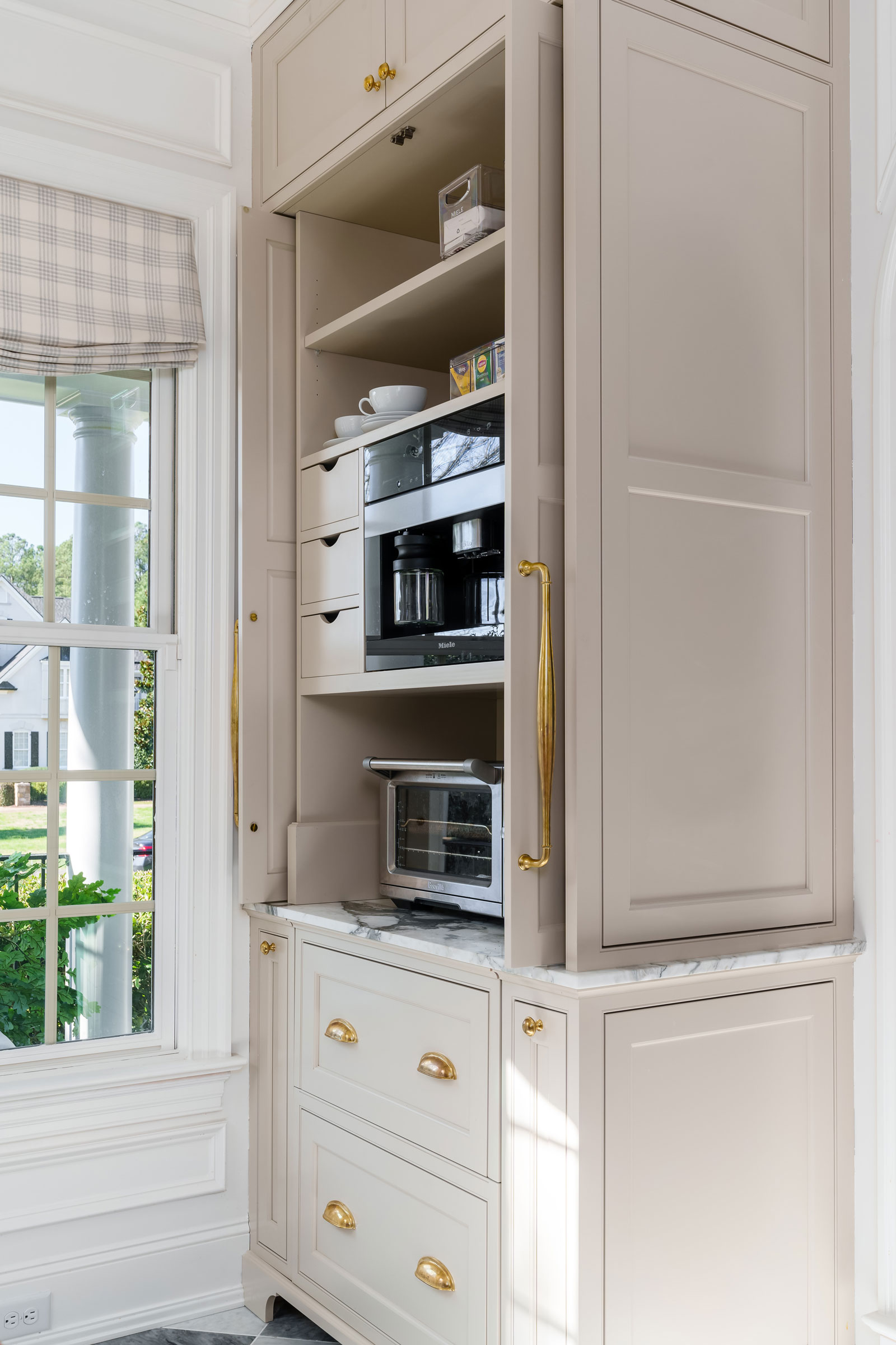 Grand Style Painted White Kitchen