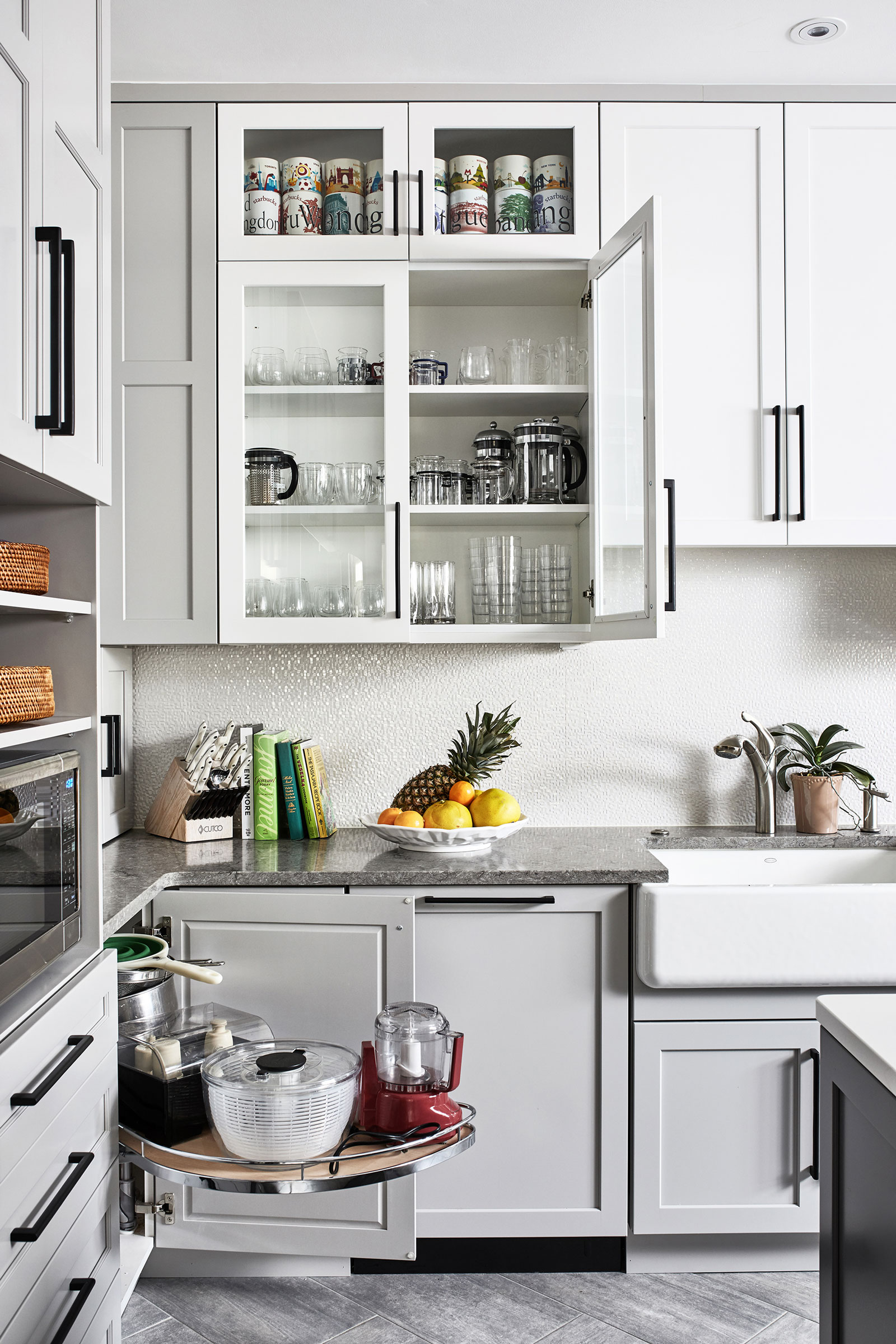 White & Grey Blend Transitional Kitchen