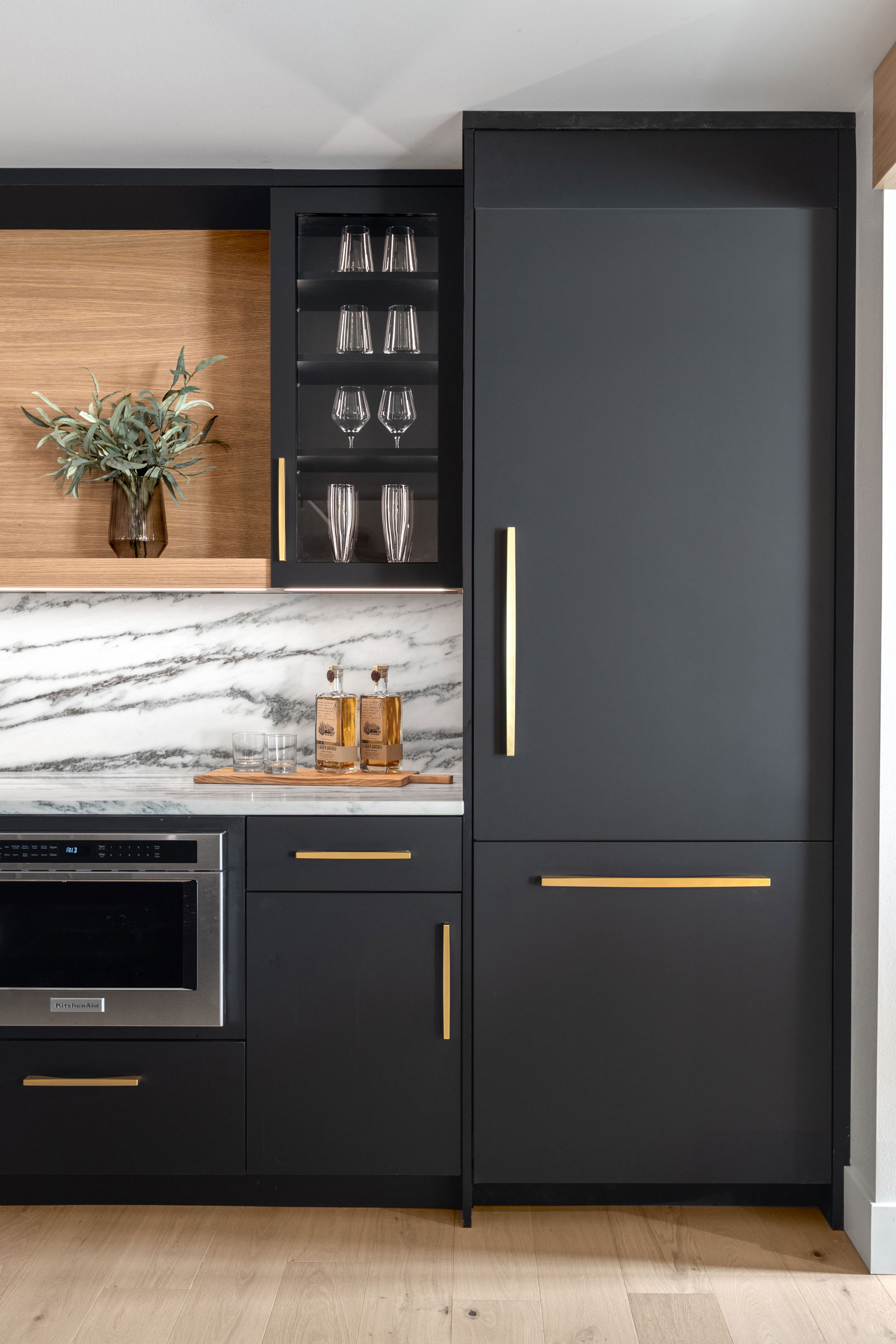 Matte Black Modern Bar
