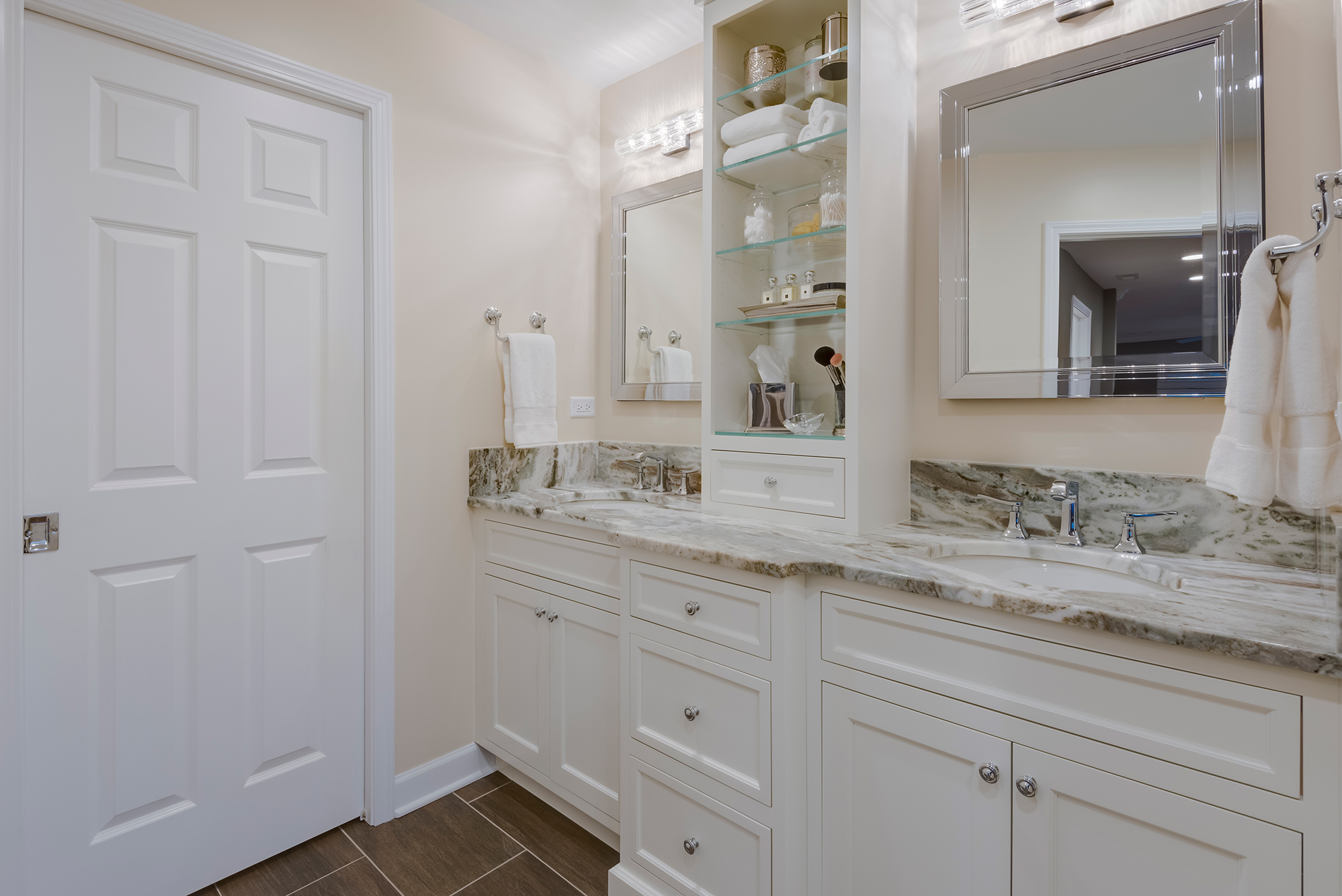 Matte White Finished Bathroom Cabinets