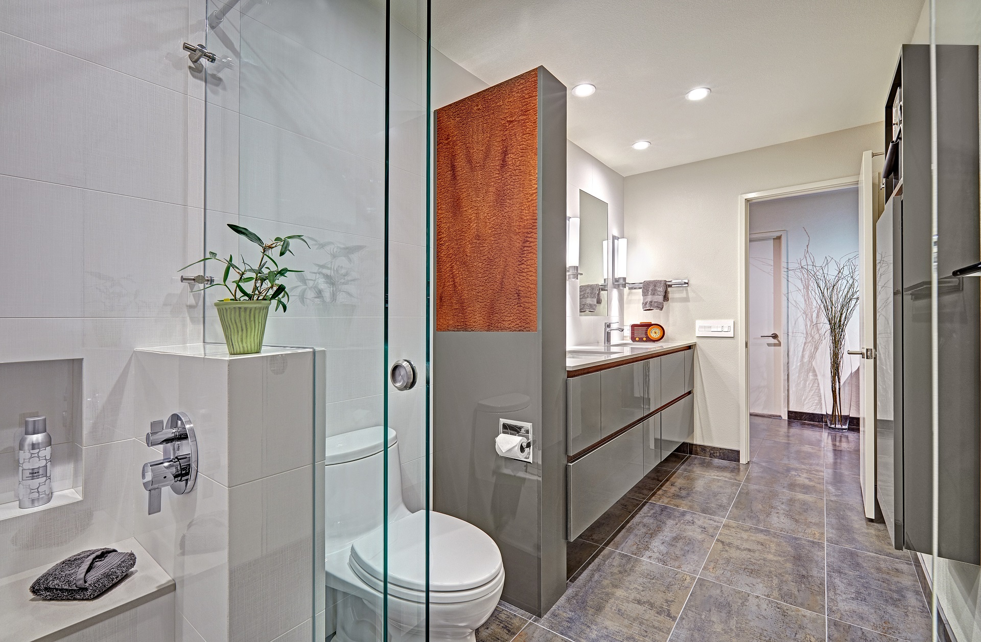 IZZA Cabinet_Bathroom_Soho_Umber_2