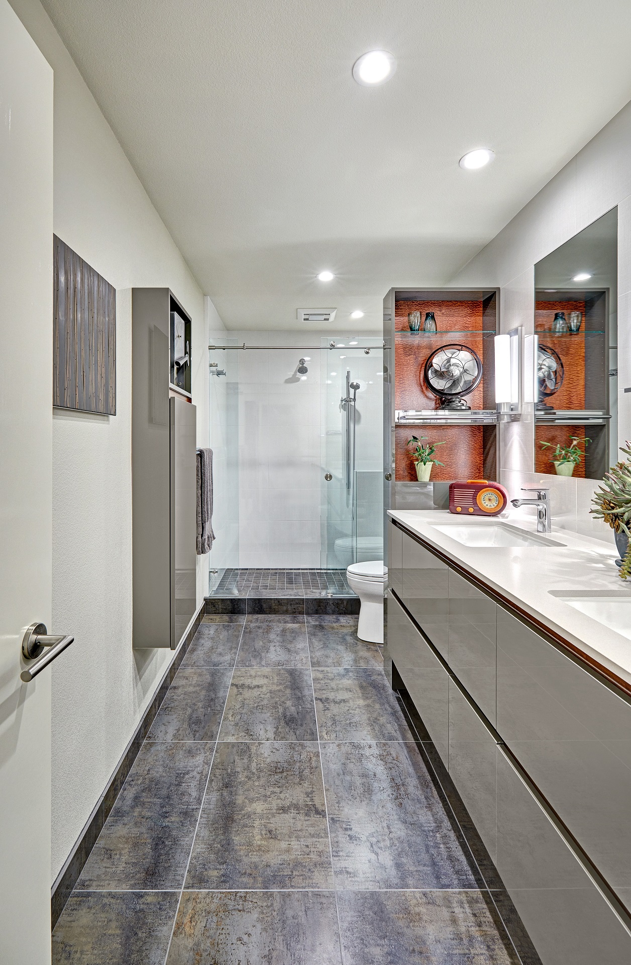 IZZA Cabinet_Bathroom_Soho_Umber_1