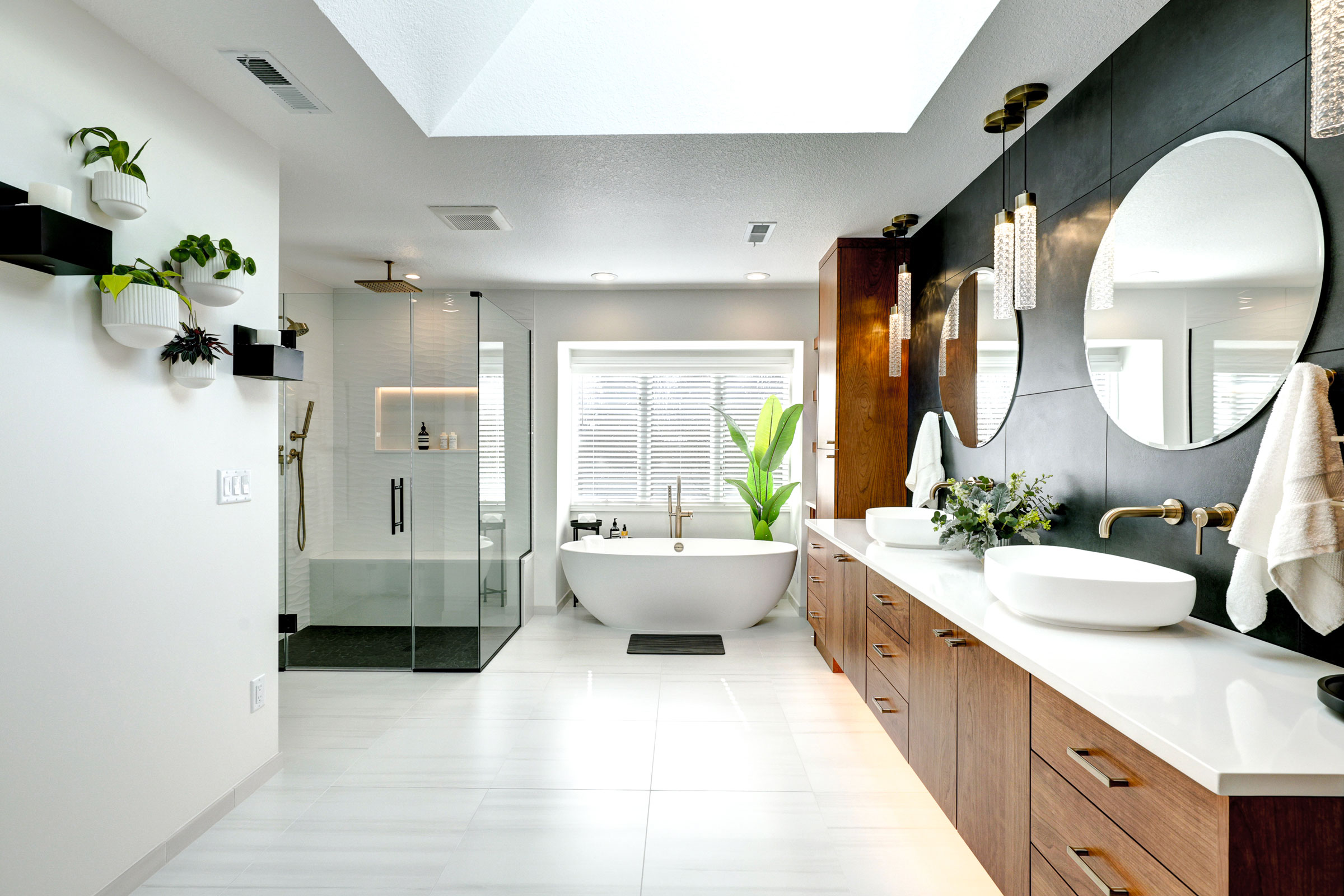 Modern Style Primary Bath
