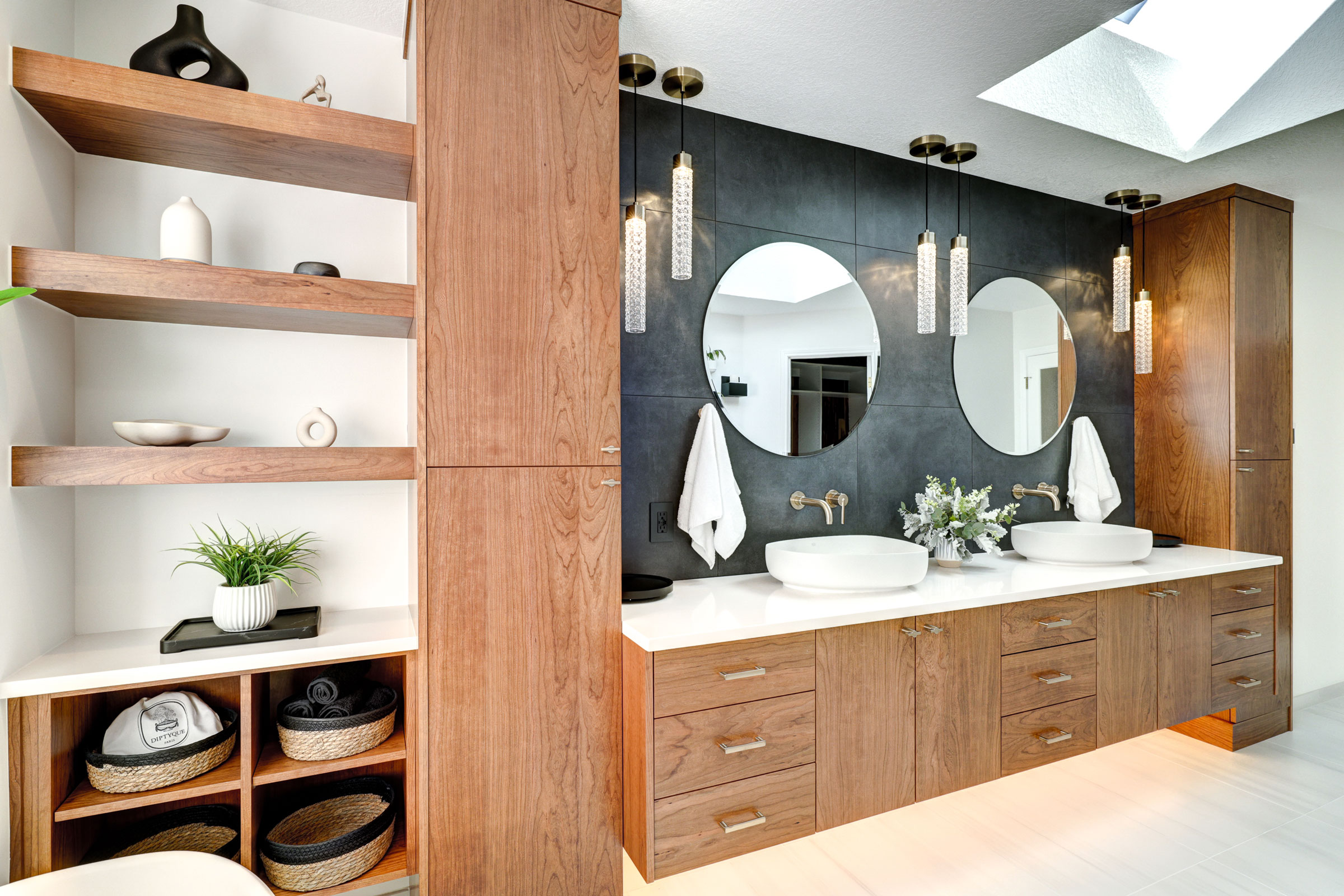 Modern Style Primary Bath