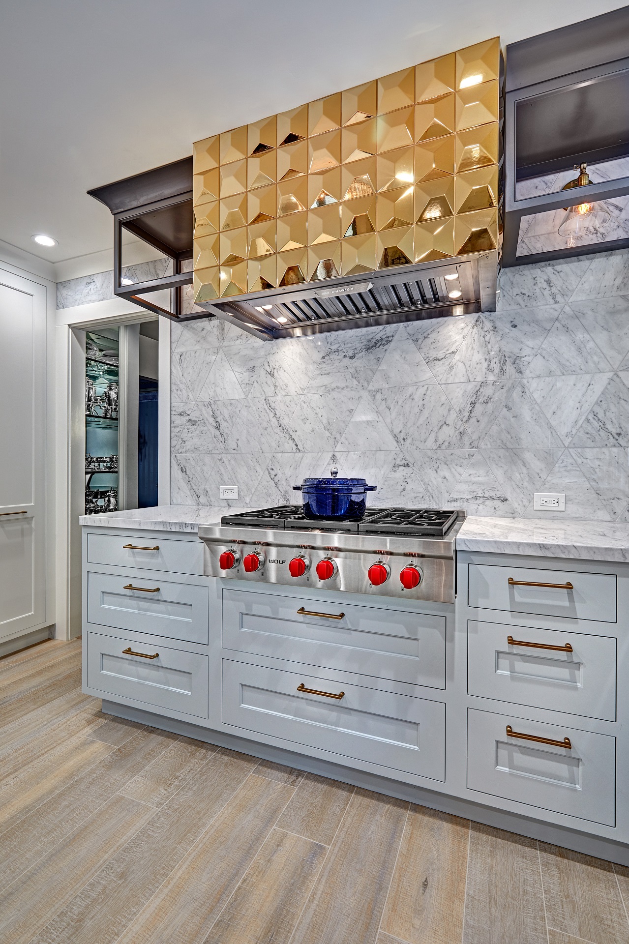 IZZA Cabinet_Kitchen_Lansboro_Waterfall_4