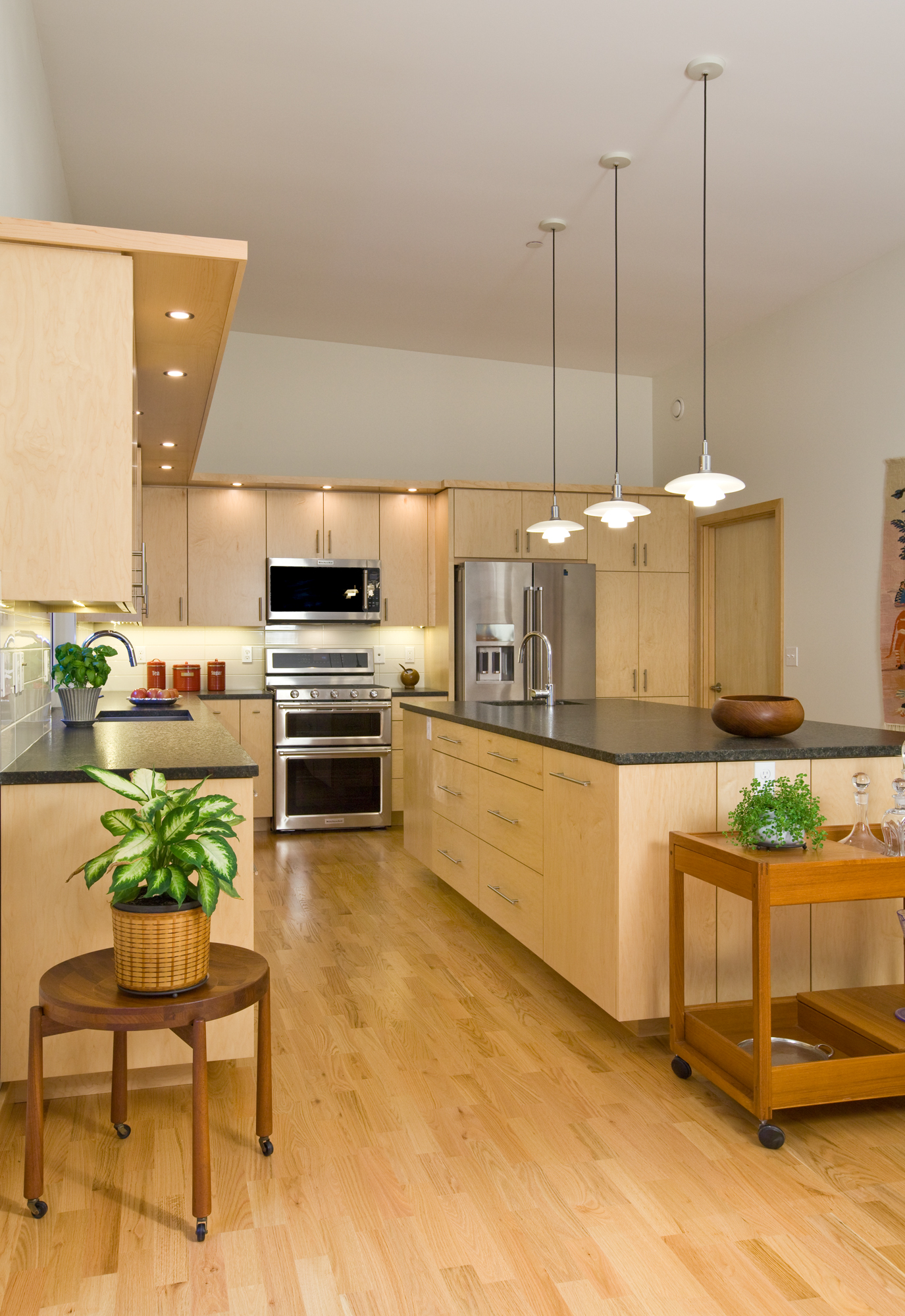 Natural Maple Kitchen Cabinets