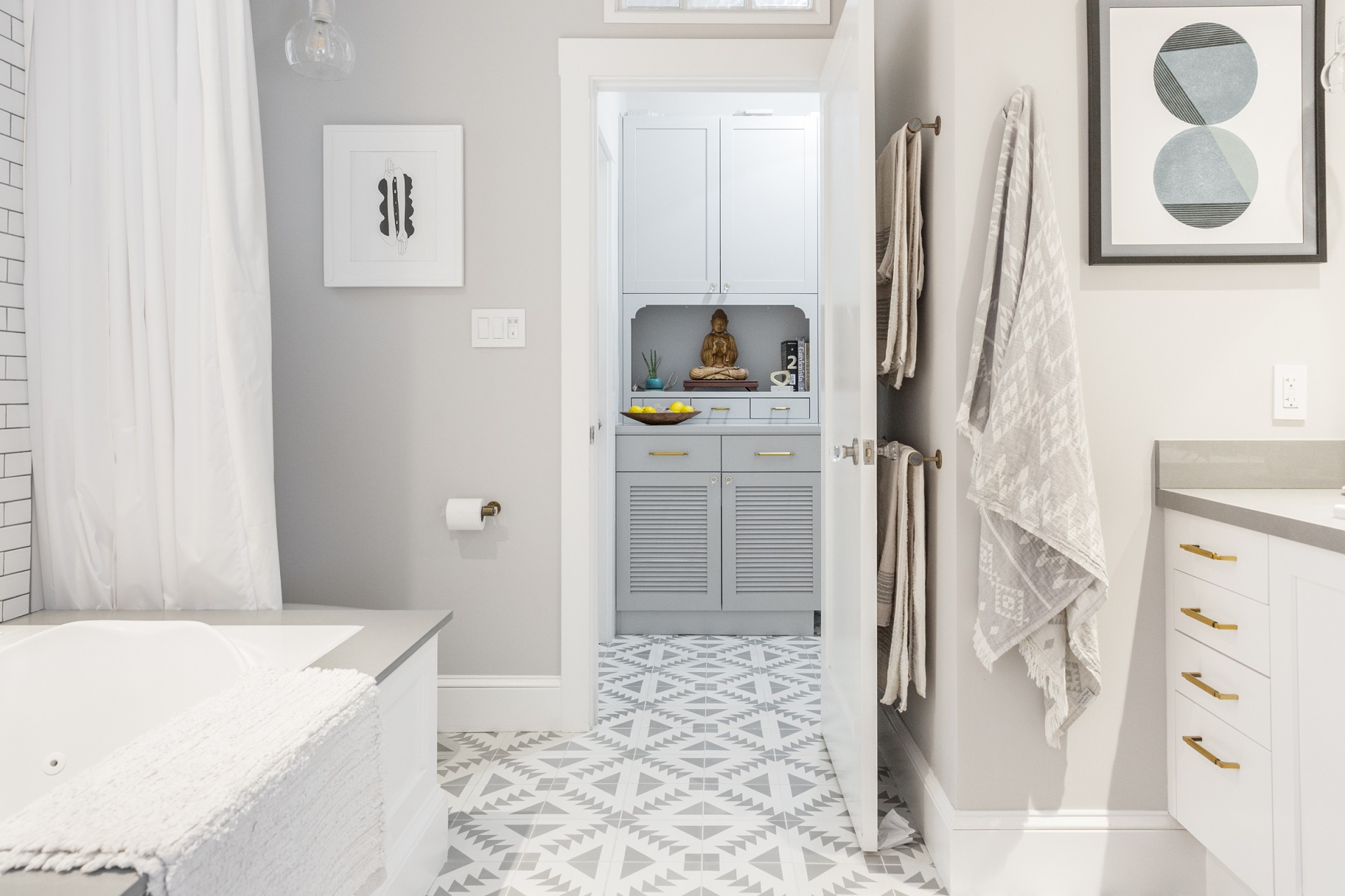 IZZA Cabinet_Bathroom_Danbury_Harmony_3