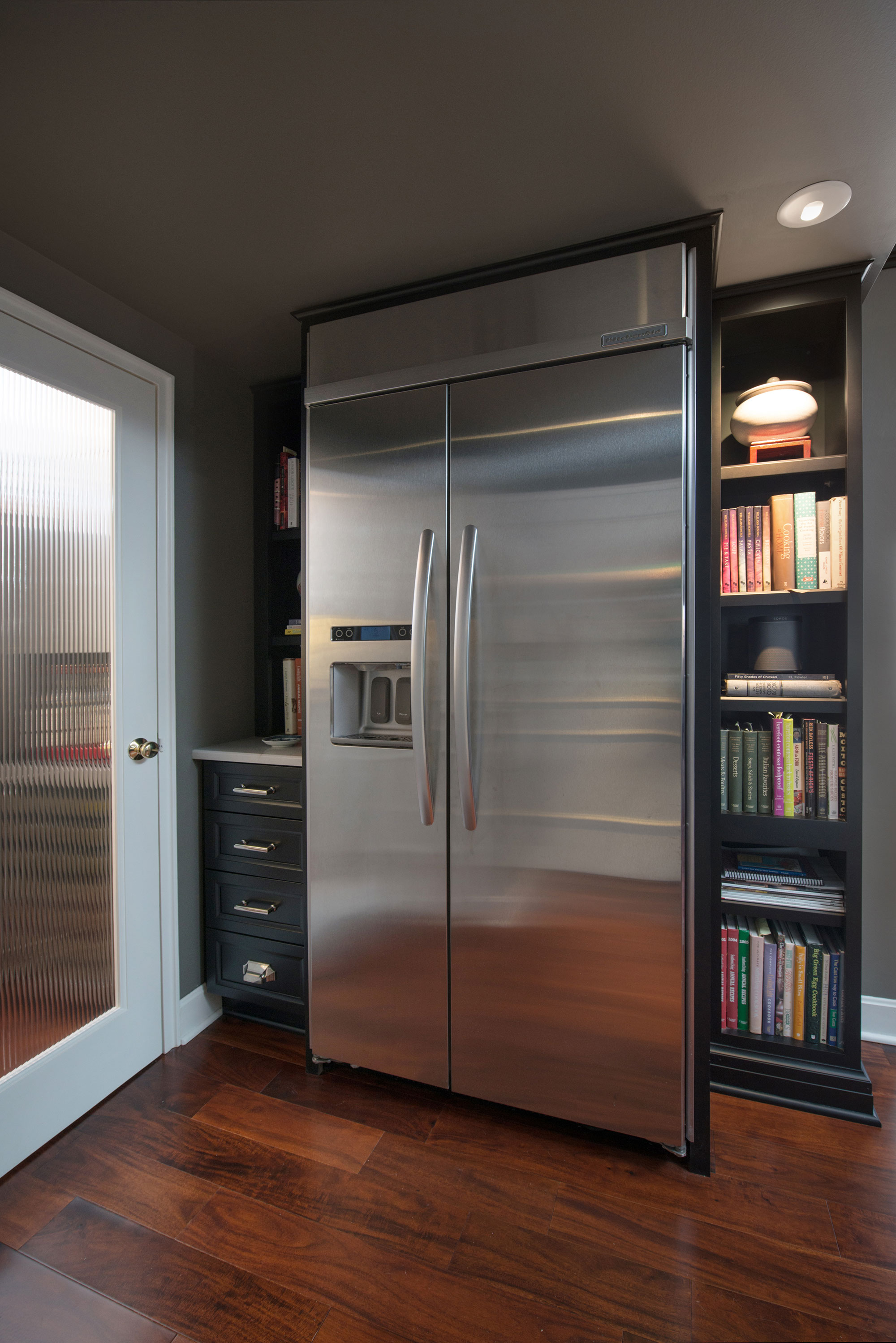 Painted Black Transitional Style Kitchen