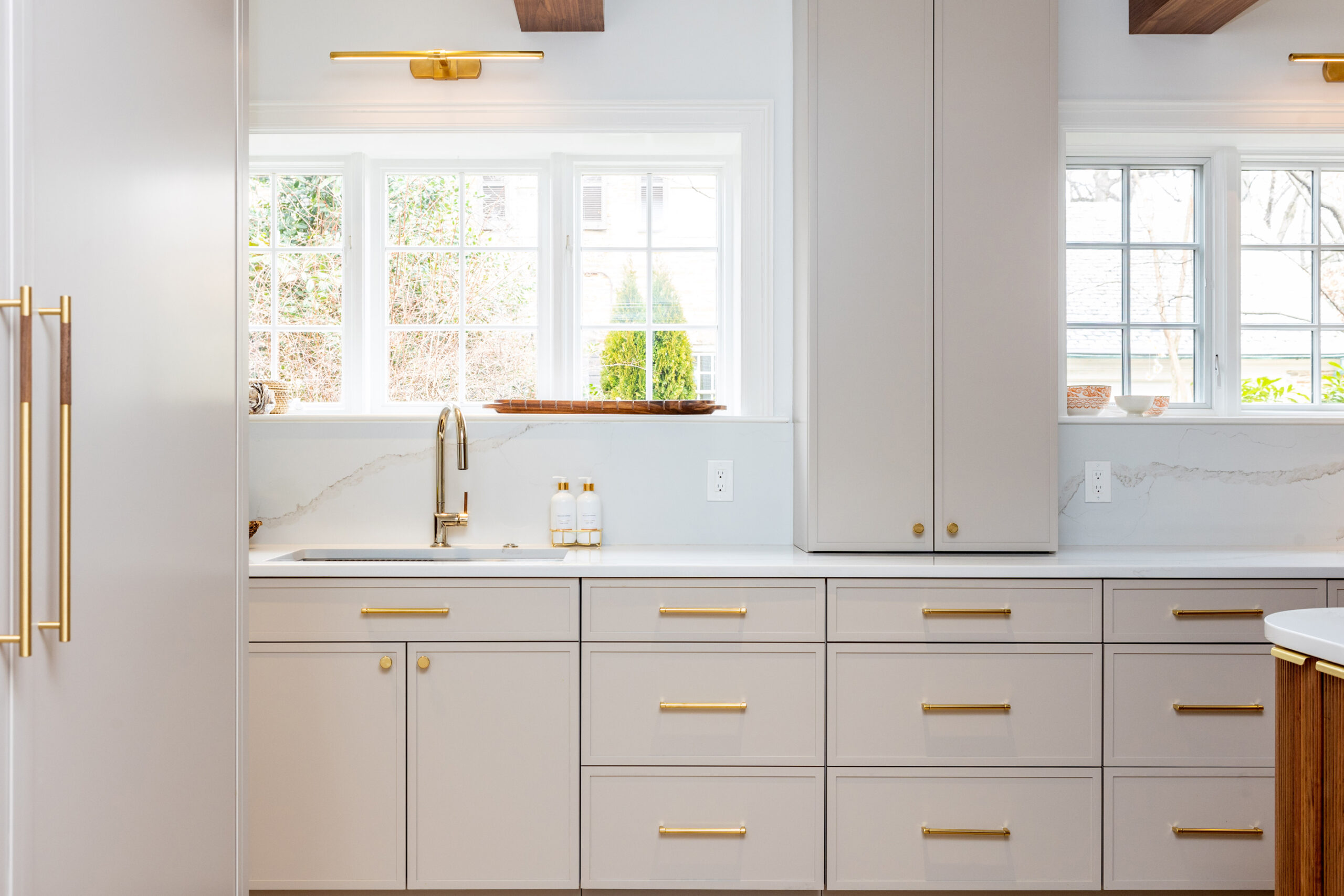 Painted Kitchen With Reeded Rounded Island