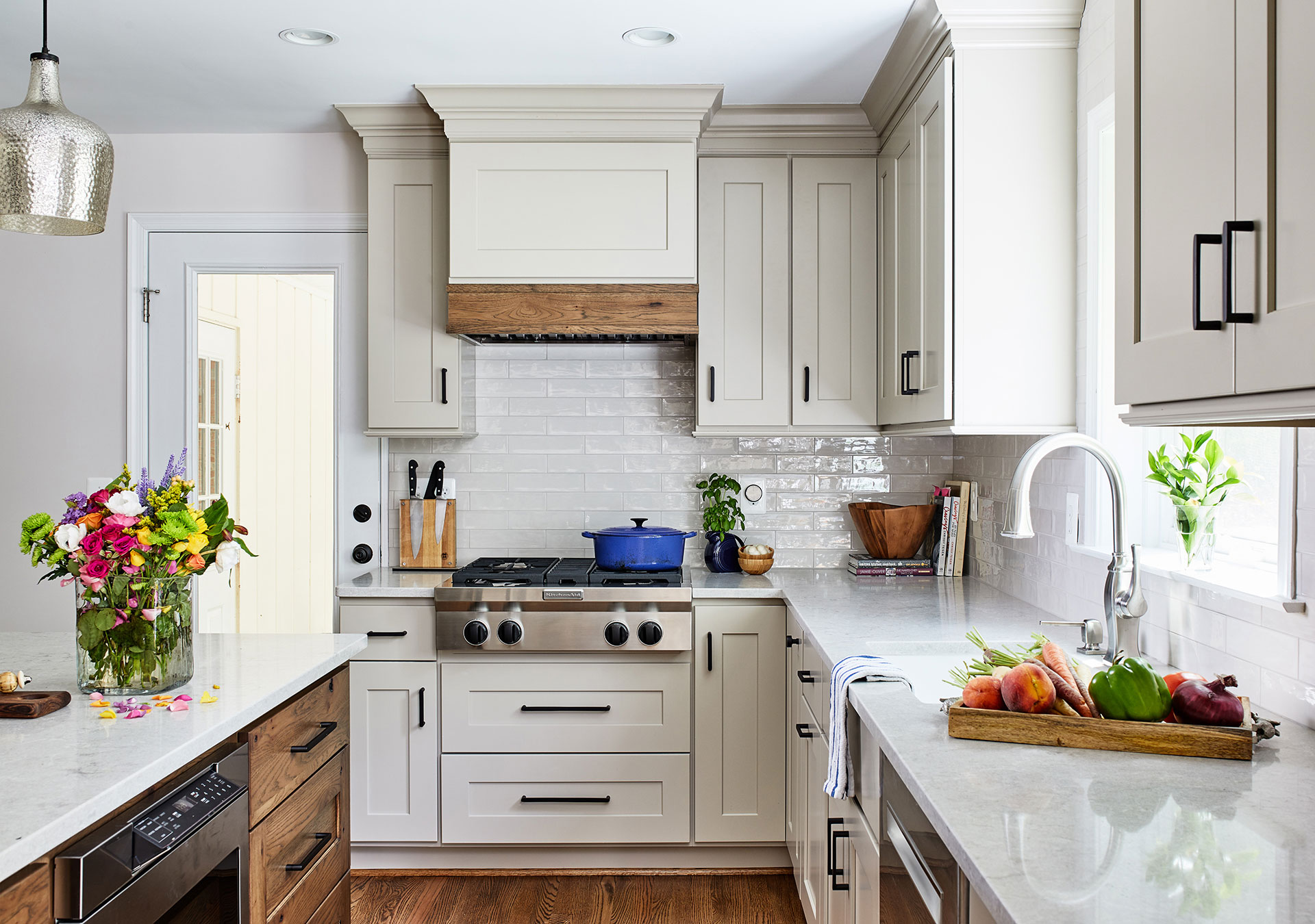 Perfect Beige & Rustic Kitchen