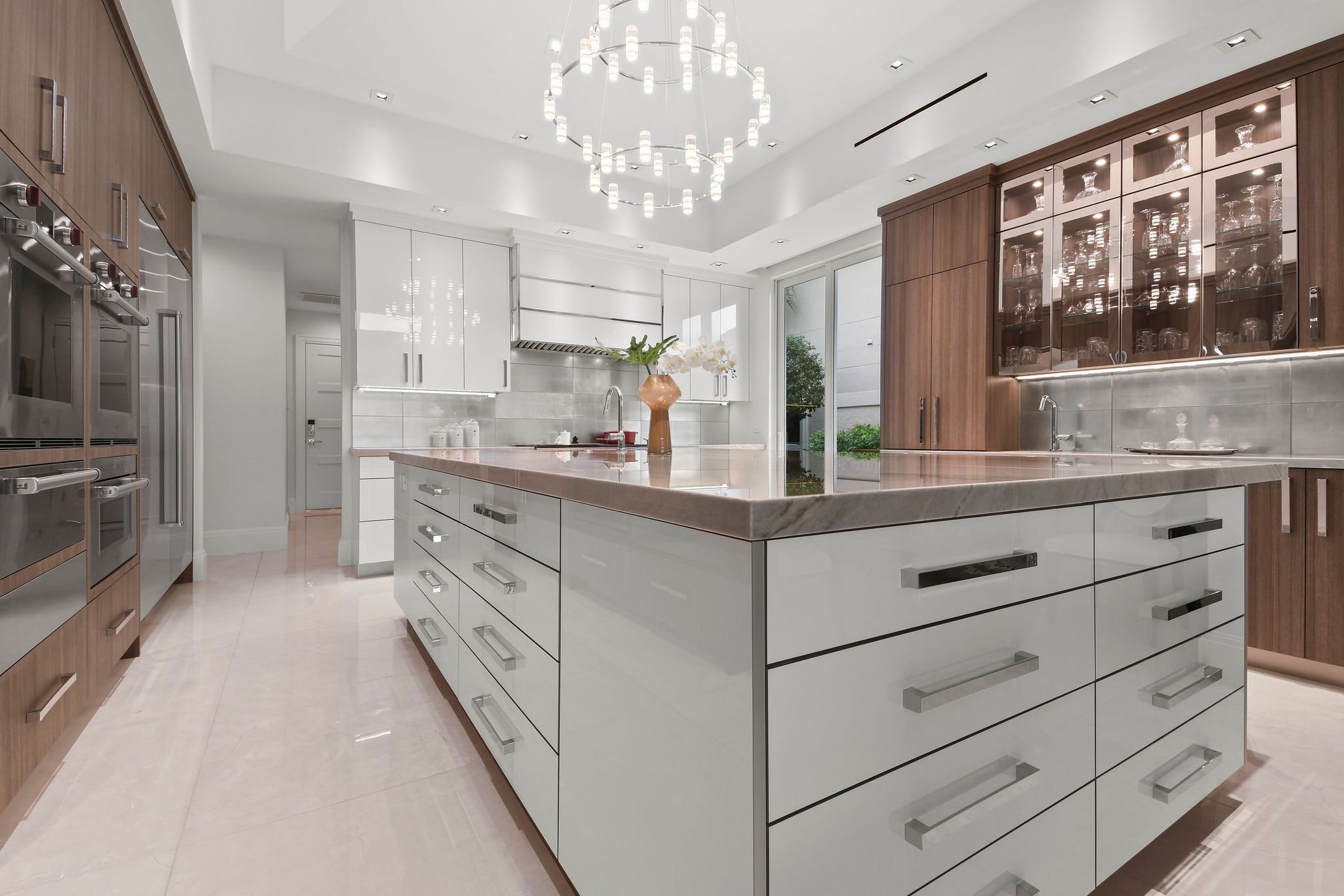 Polished Contemporary Kitchen