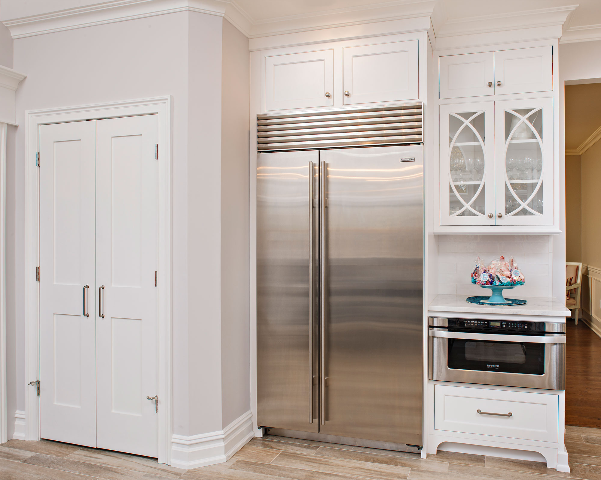Small Painted White Traditional Kitchen