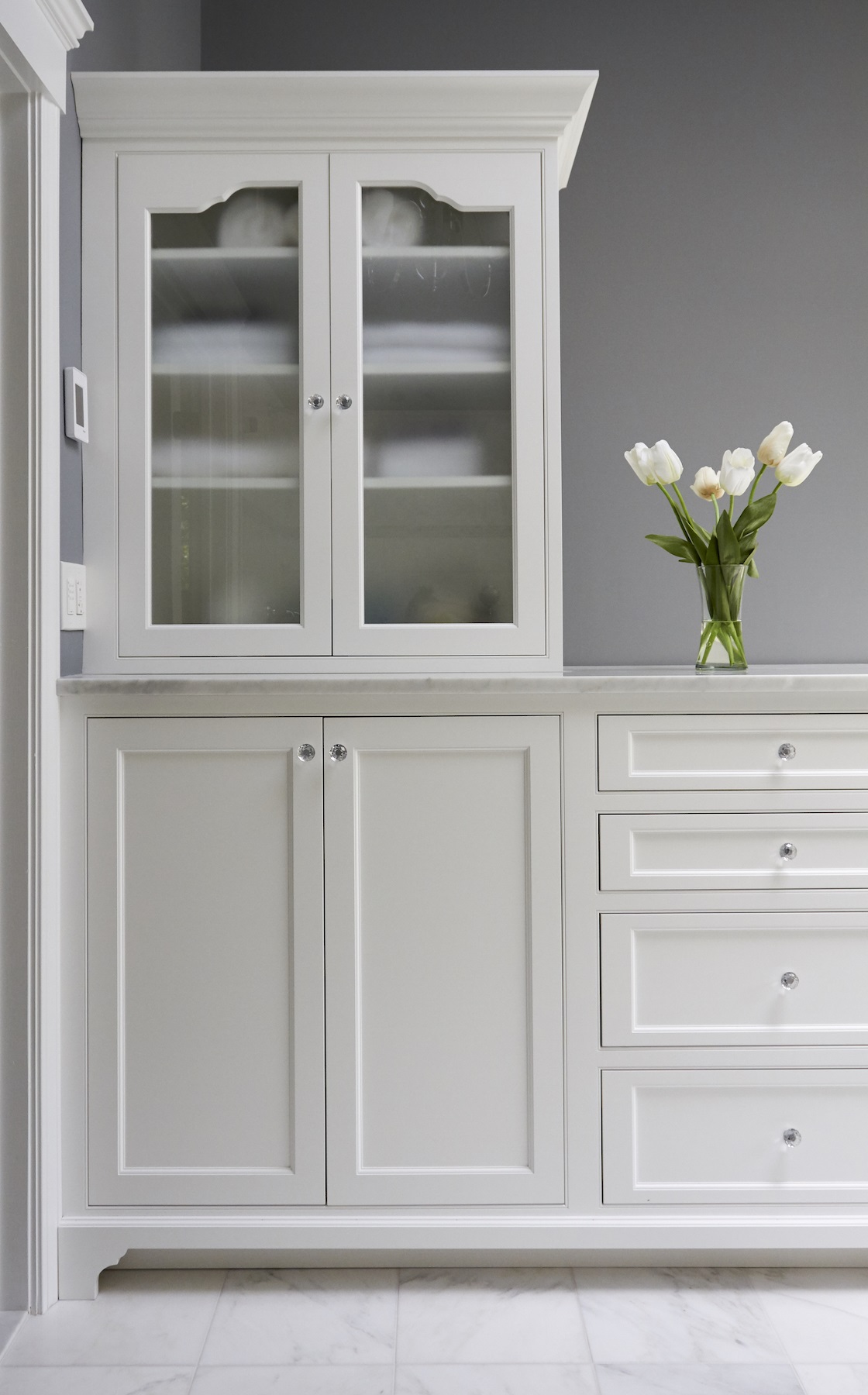 IZZA Cabinet_Bathroom_FrenchVillaSQ_DesignerWhite_3