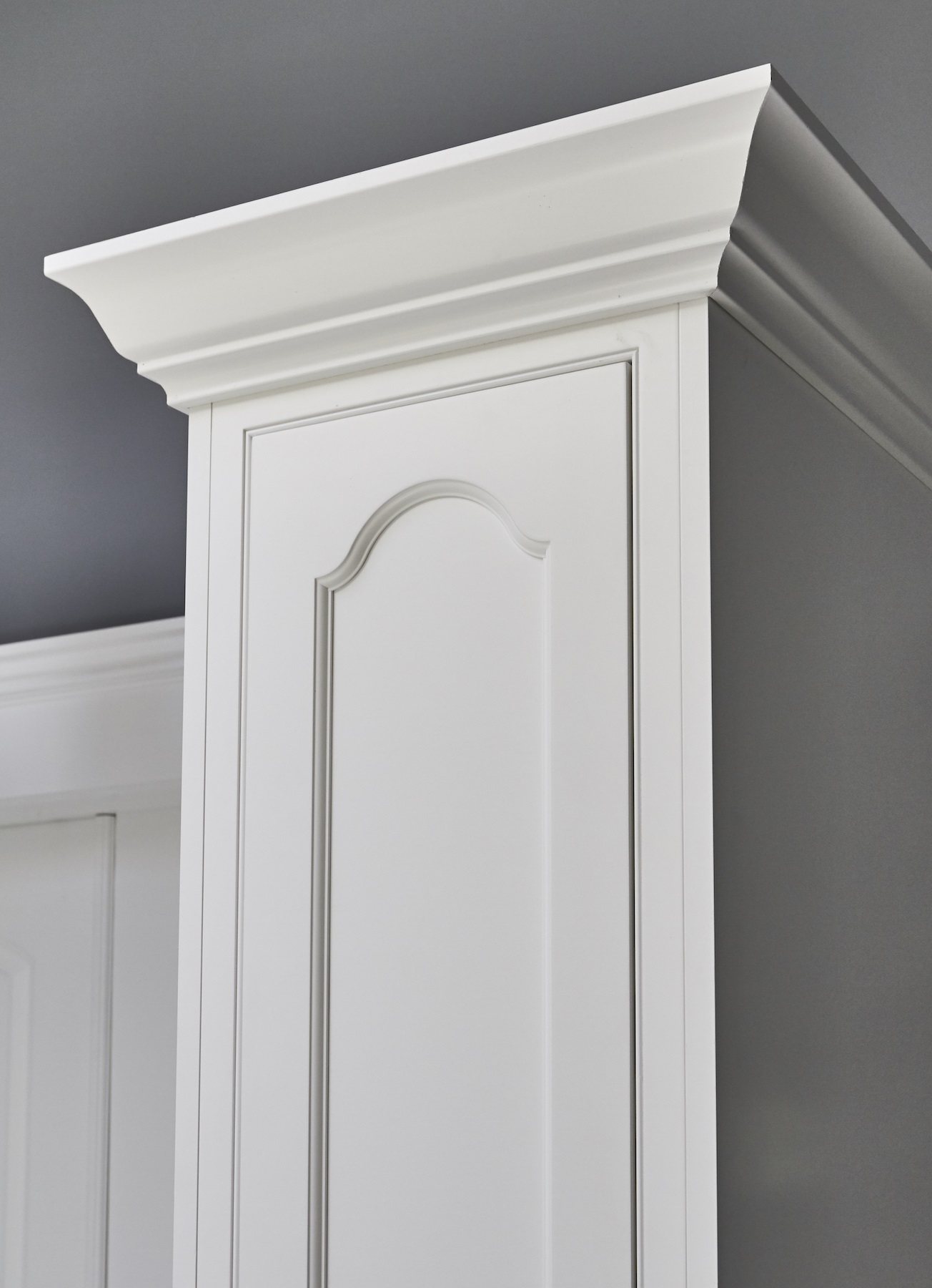 IZZA Cabinet_Bathroom_FrenchVillaSQ_DesignerWhite_5