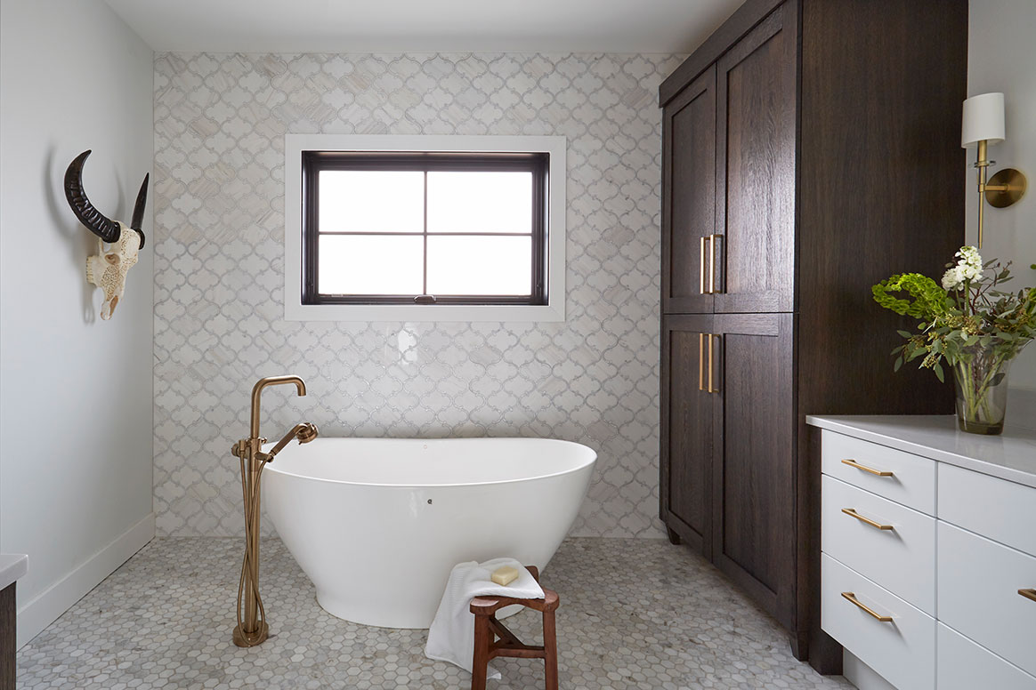 Tranquil Brown & White Master Bath