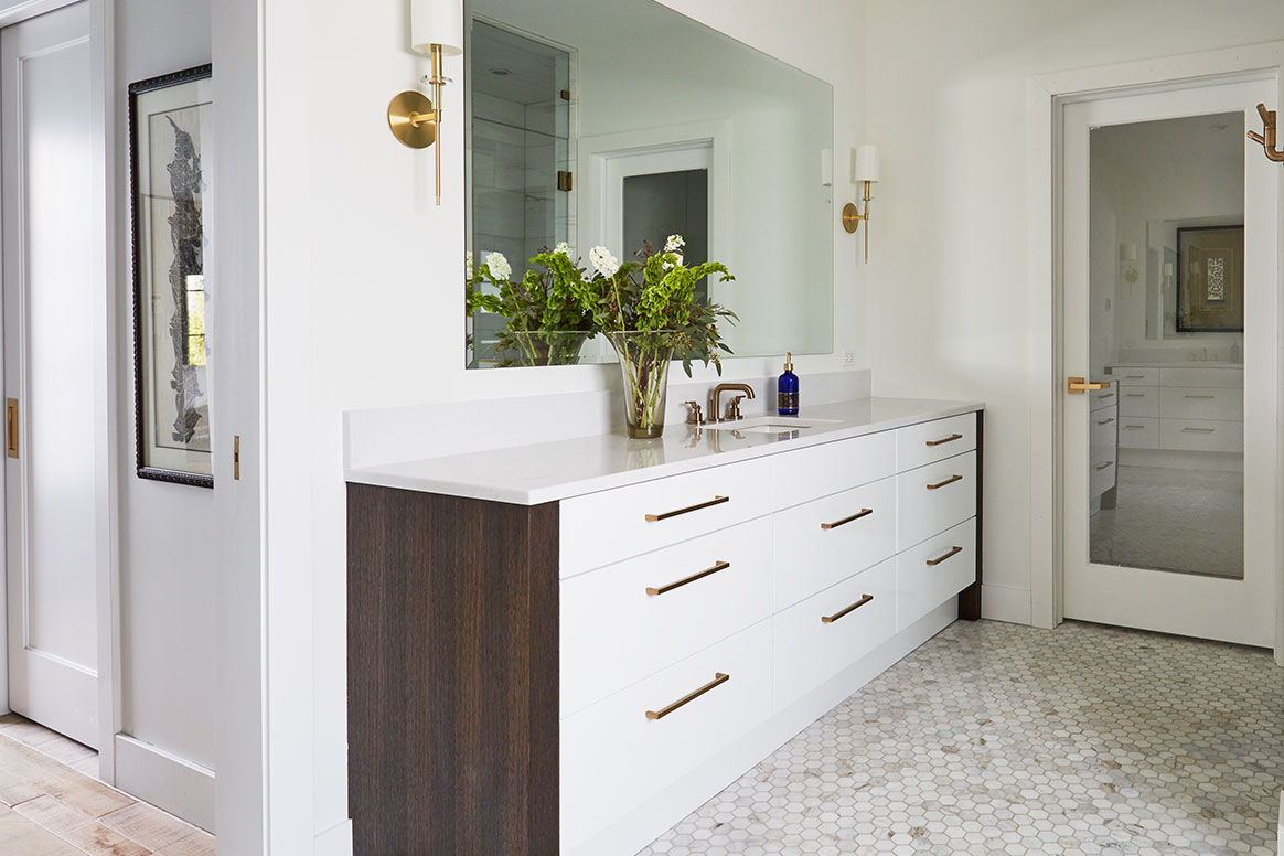 Tranquil Brown White Master Bath