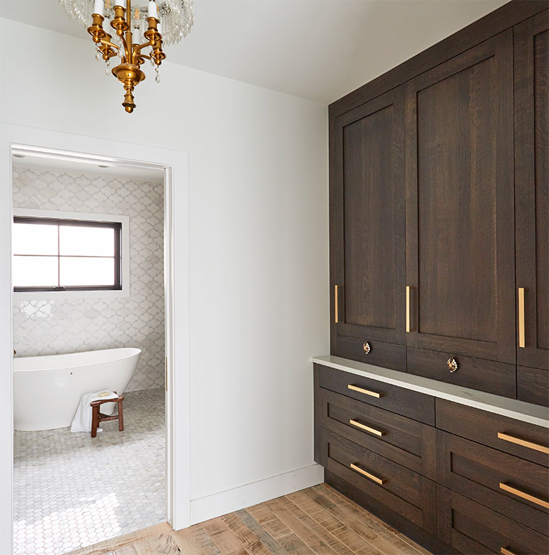 Tranquil Brown White Master Bath