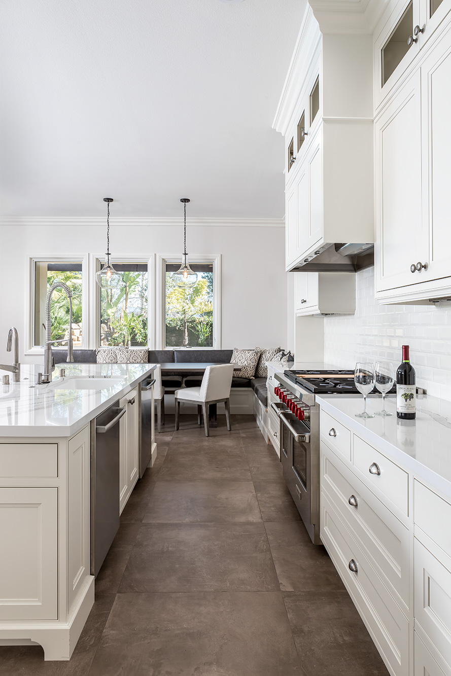 Transitional Kitchen With Builtin Banquette