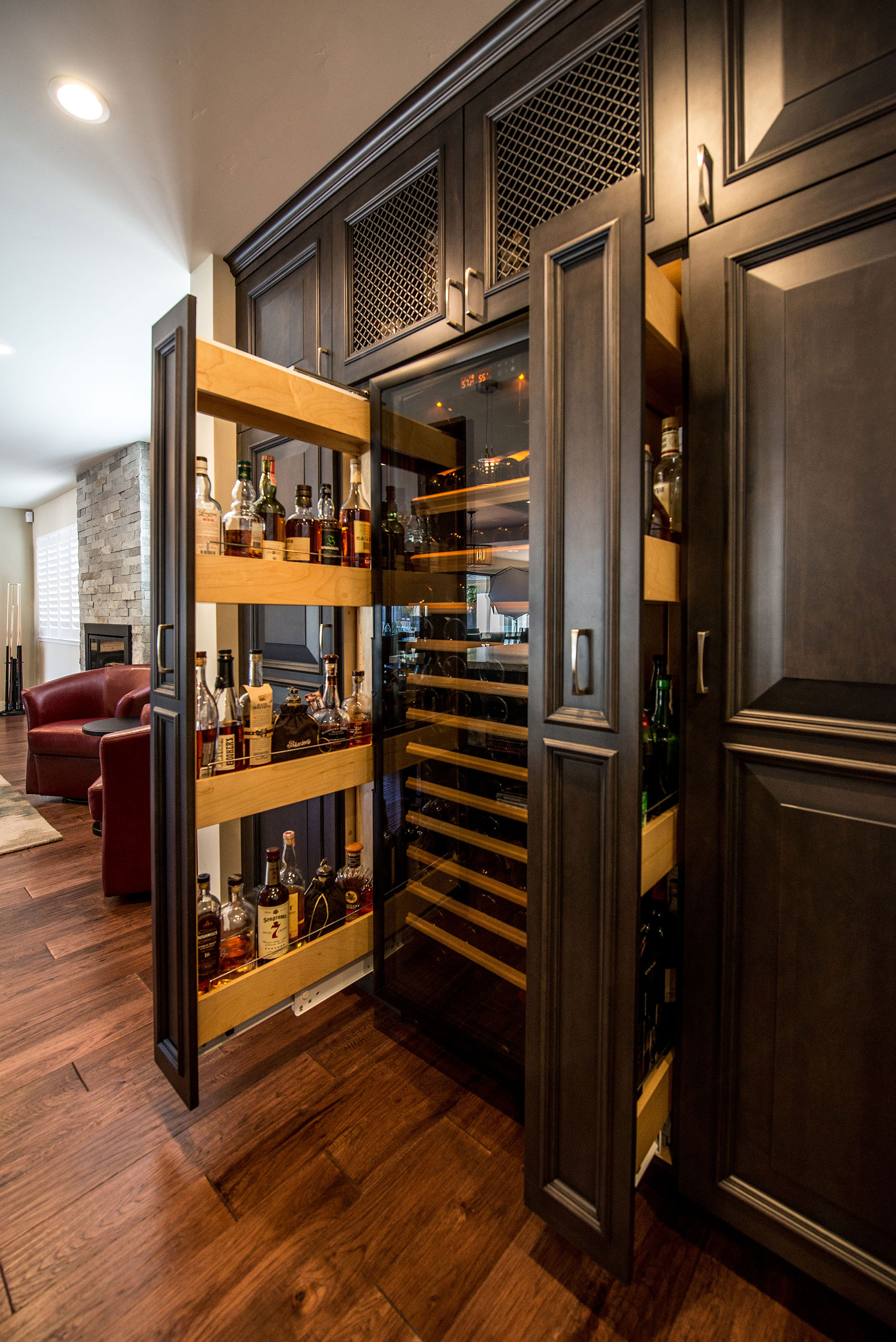 Transitional Kitchen with Dark Stained Alder and Large Island