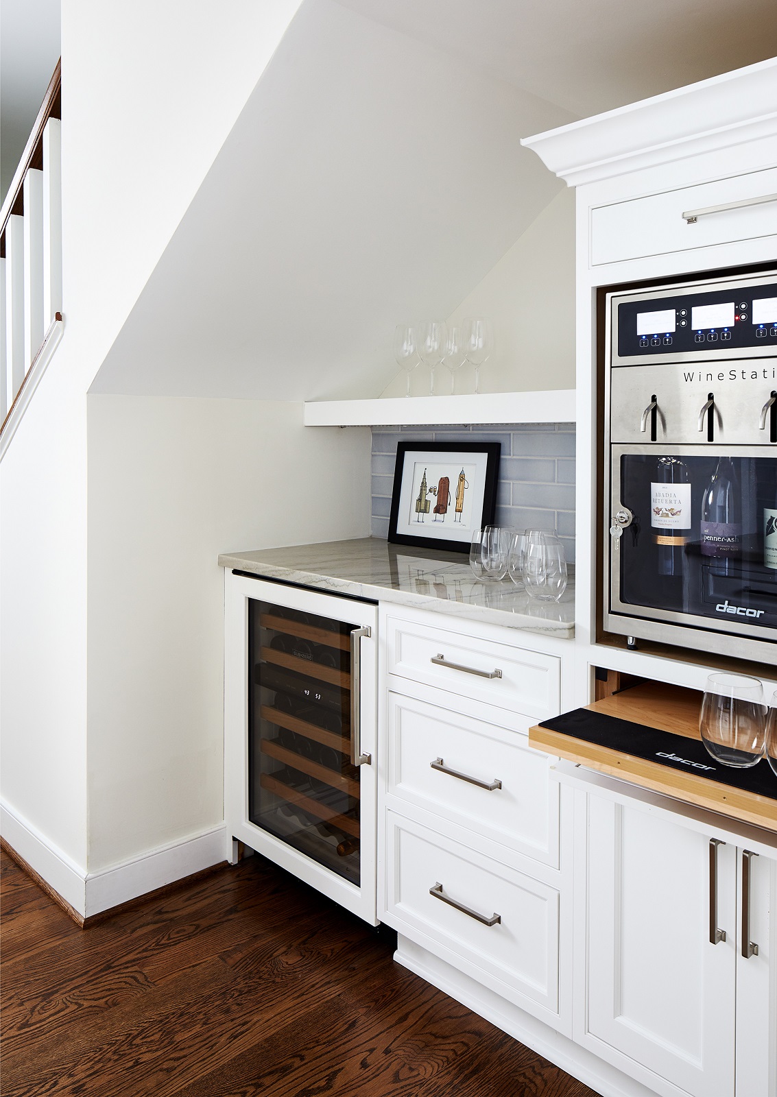 IZZA Cabinet_Kitchen_FrenchVillaSQ_DesignerWhite_CPS_8