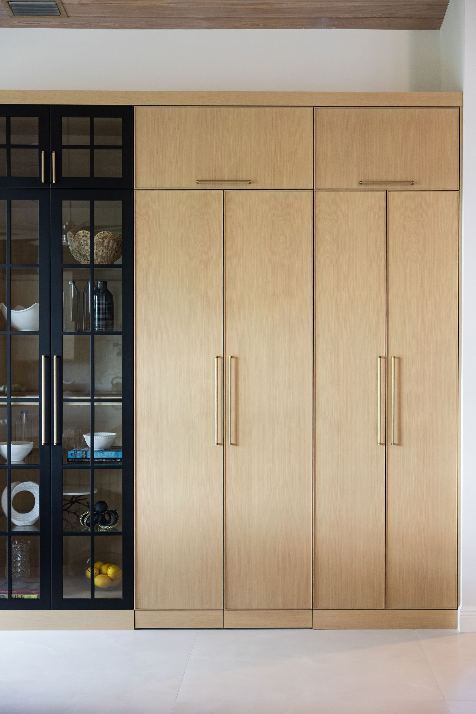 Two Tone Black Natural Modern Kitchen