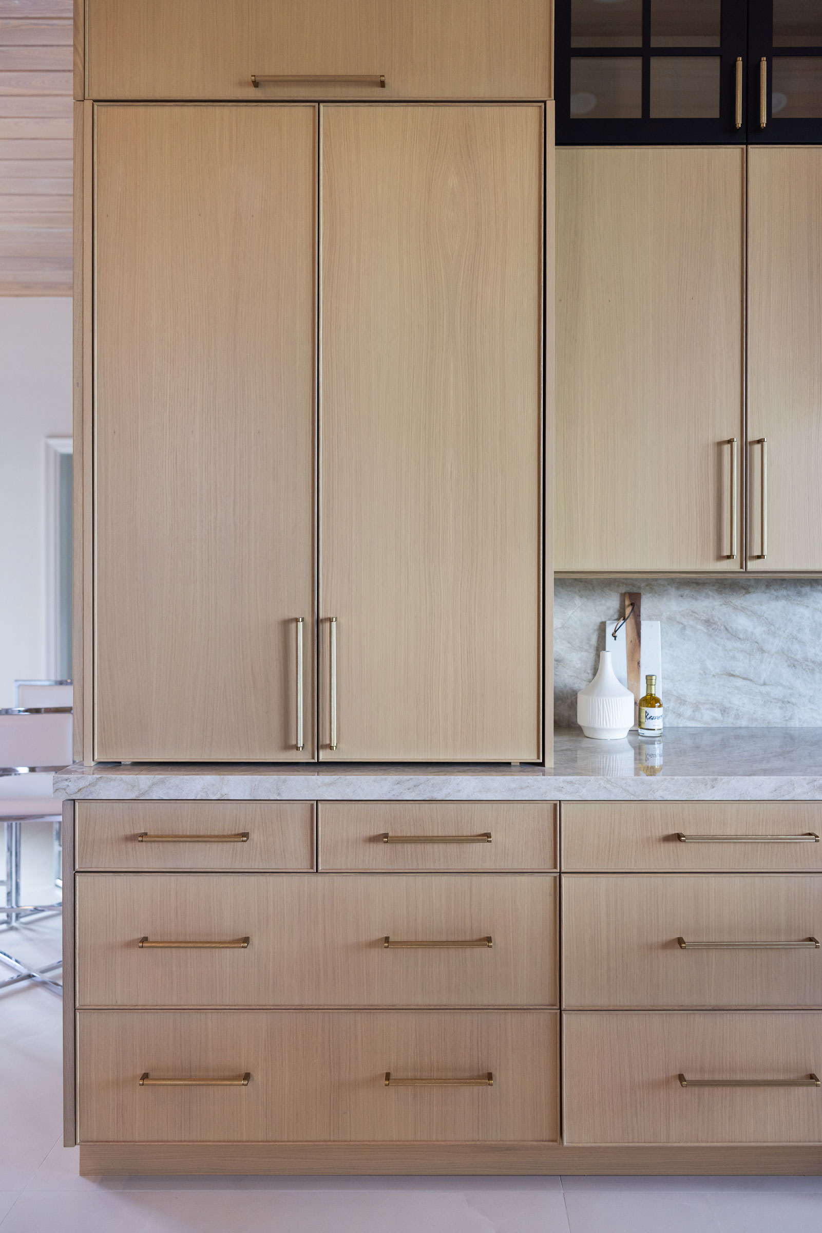 Two Tone Black Natural Modern Kitchen
