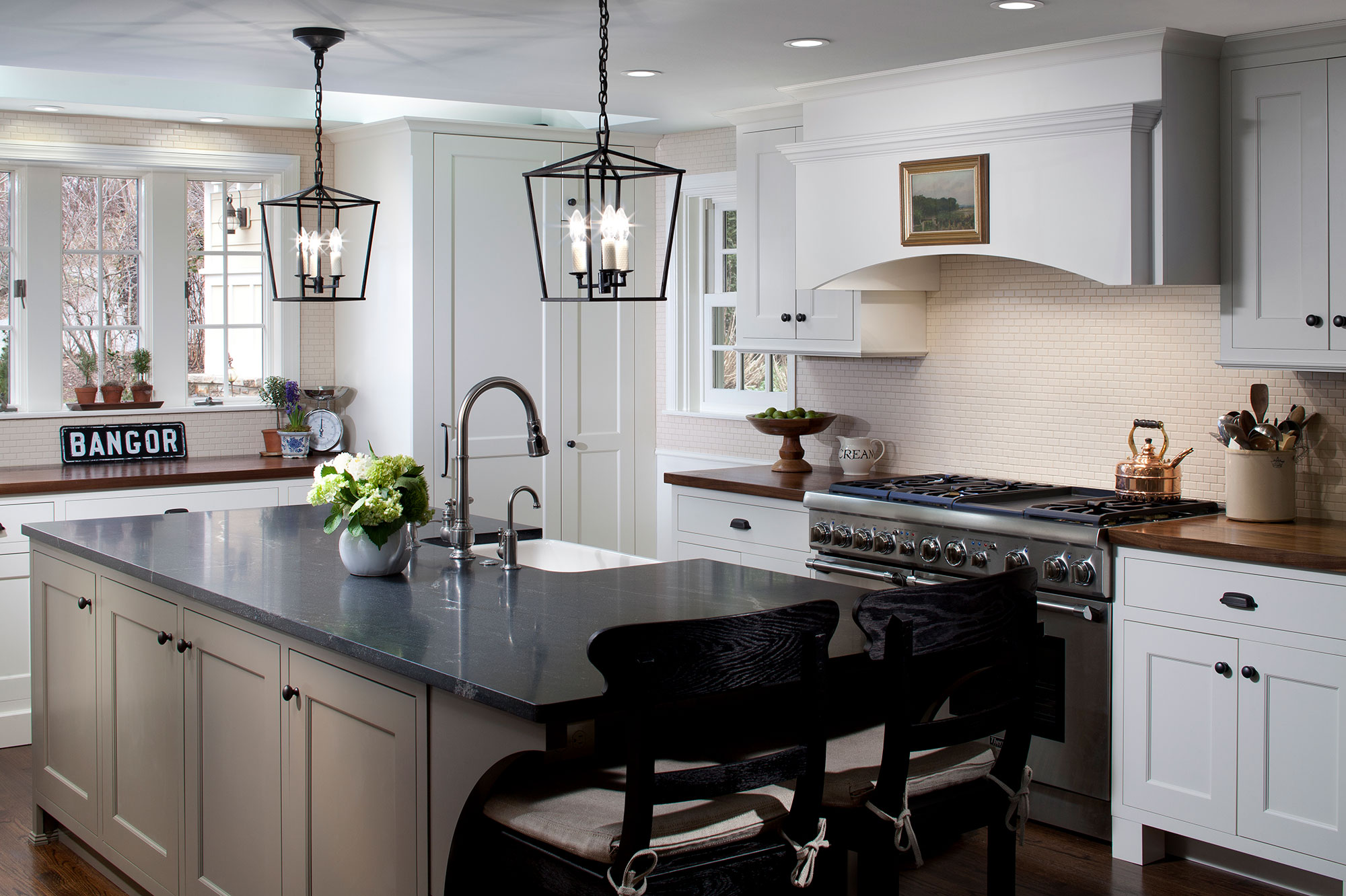Two Tone Painted Shaker Kitchen