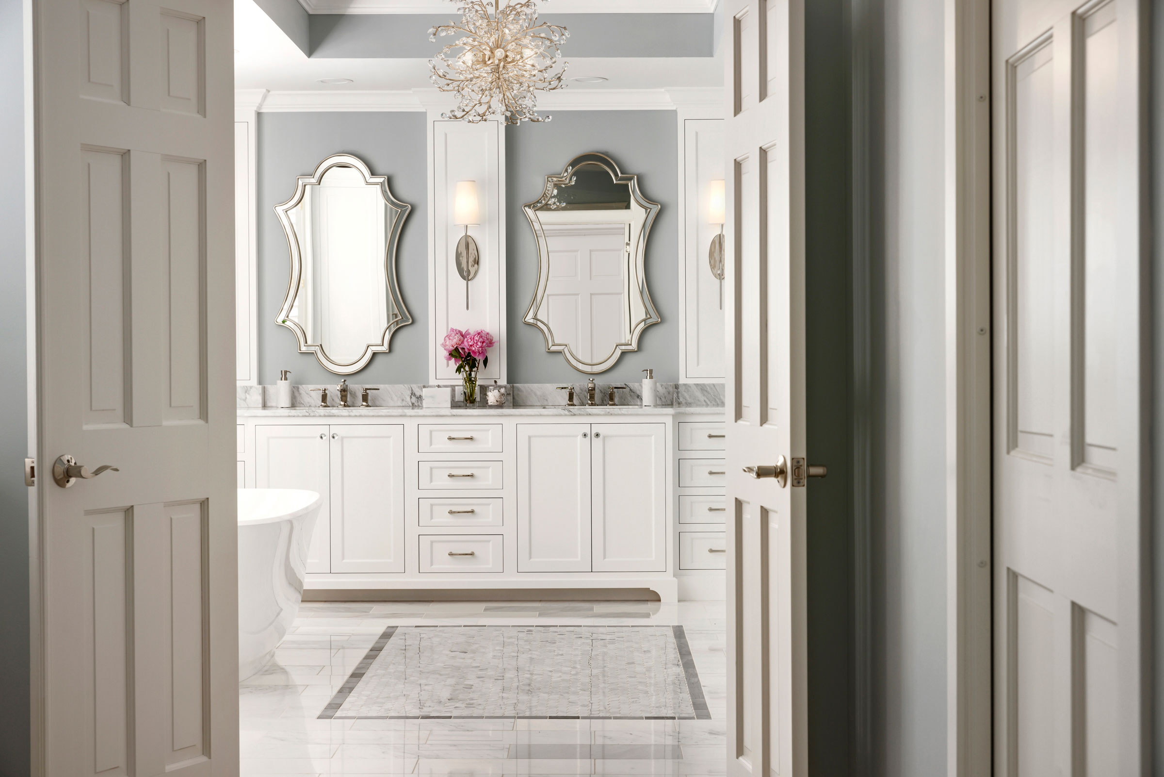 Upscale Luxurious Primary Bathroom