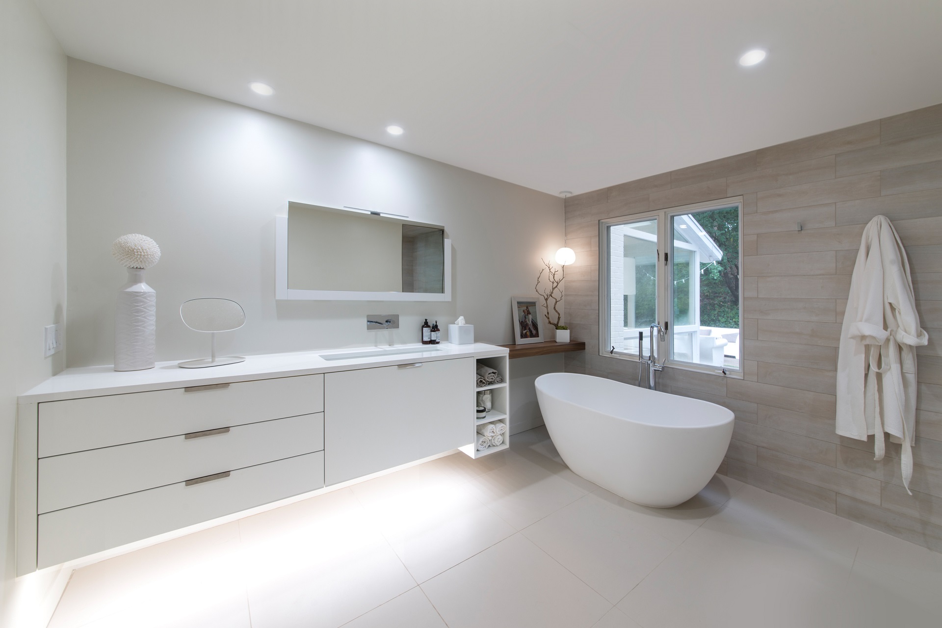 IZZA Cabinet_Bathroom_SpecialDoor_White_1