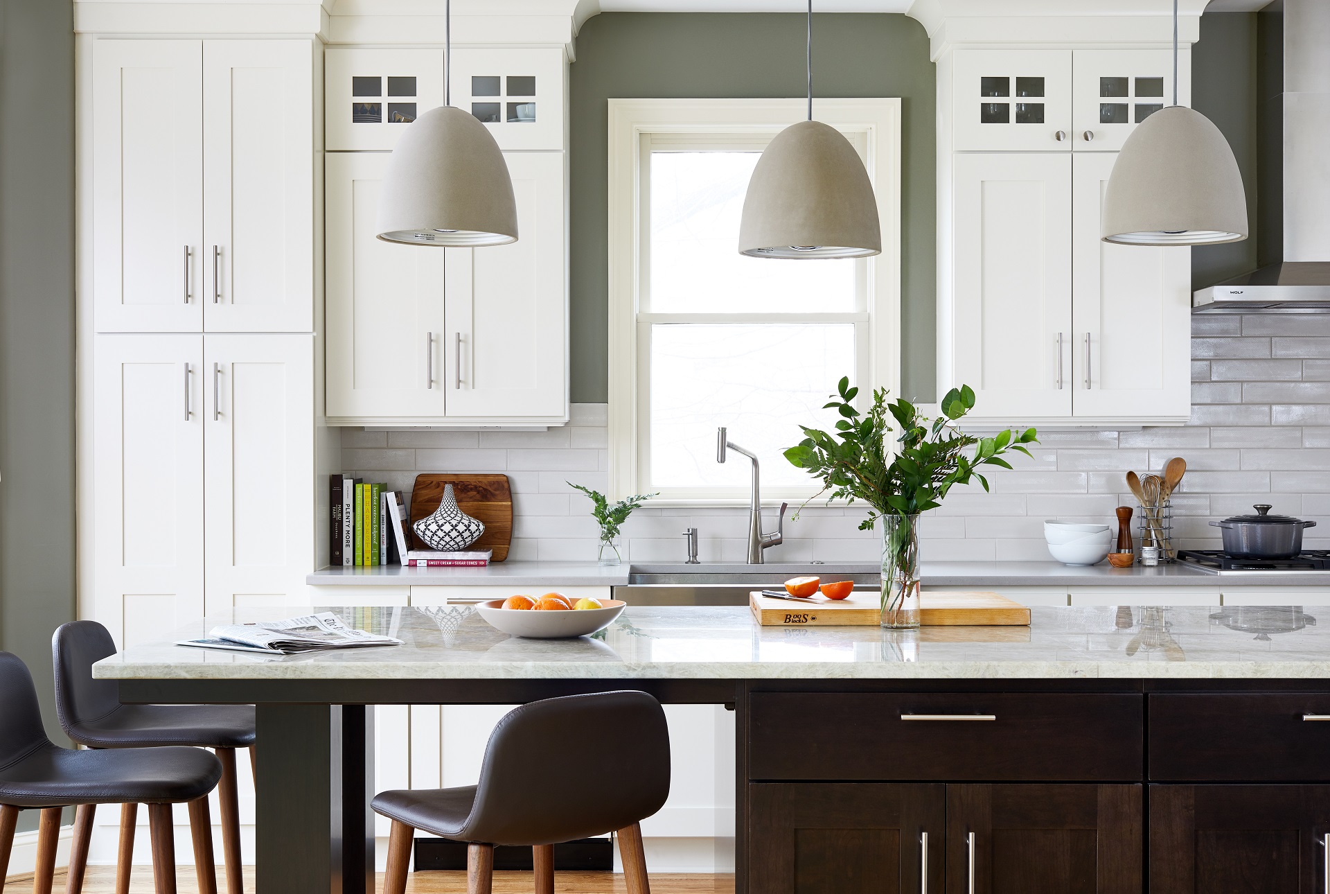 IZZA Cabinet_Kitchen_Gentry_Bisque_Espresso_2