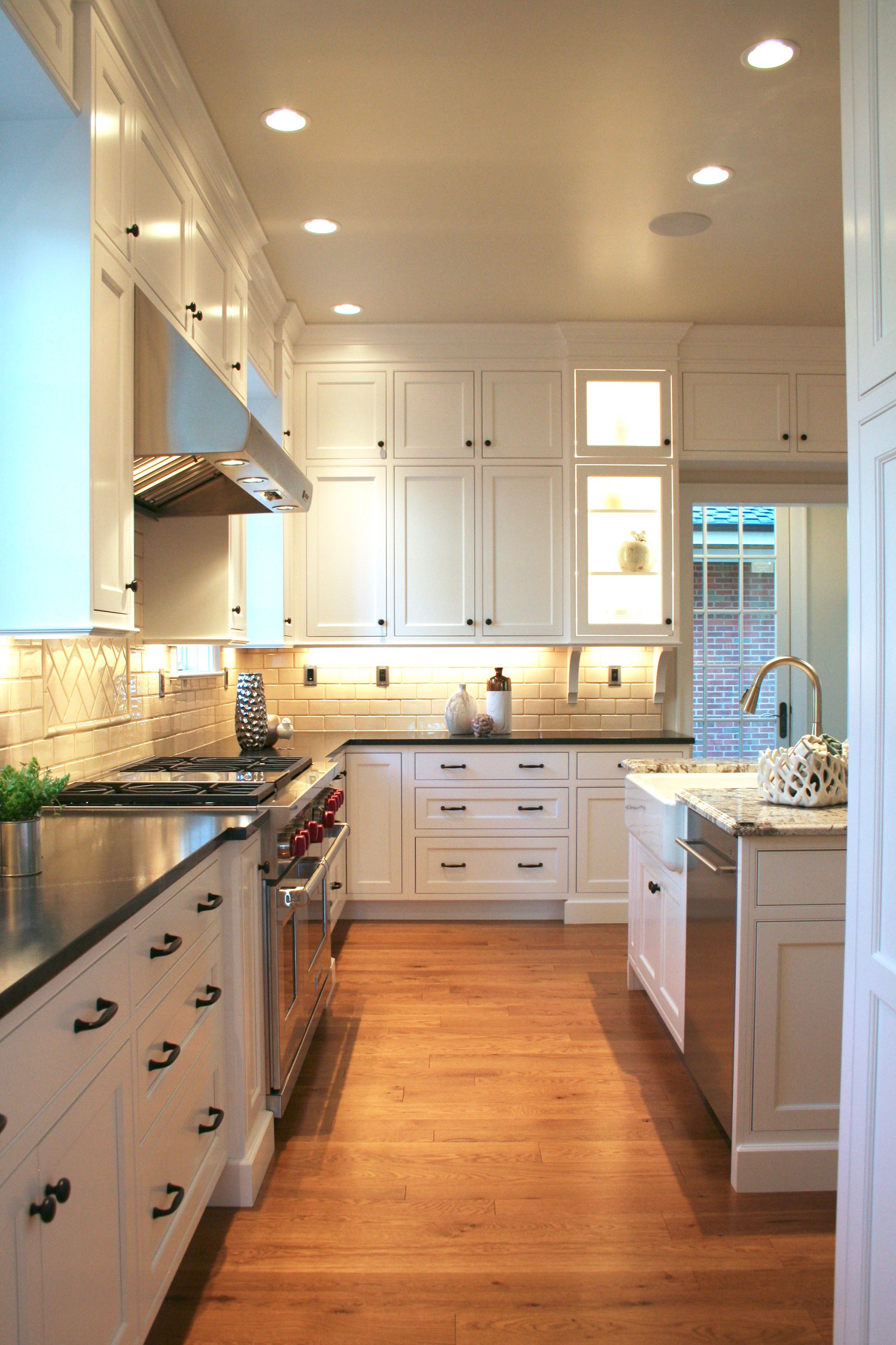 White Shaker Style Farmhouse Kitchen